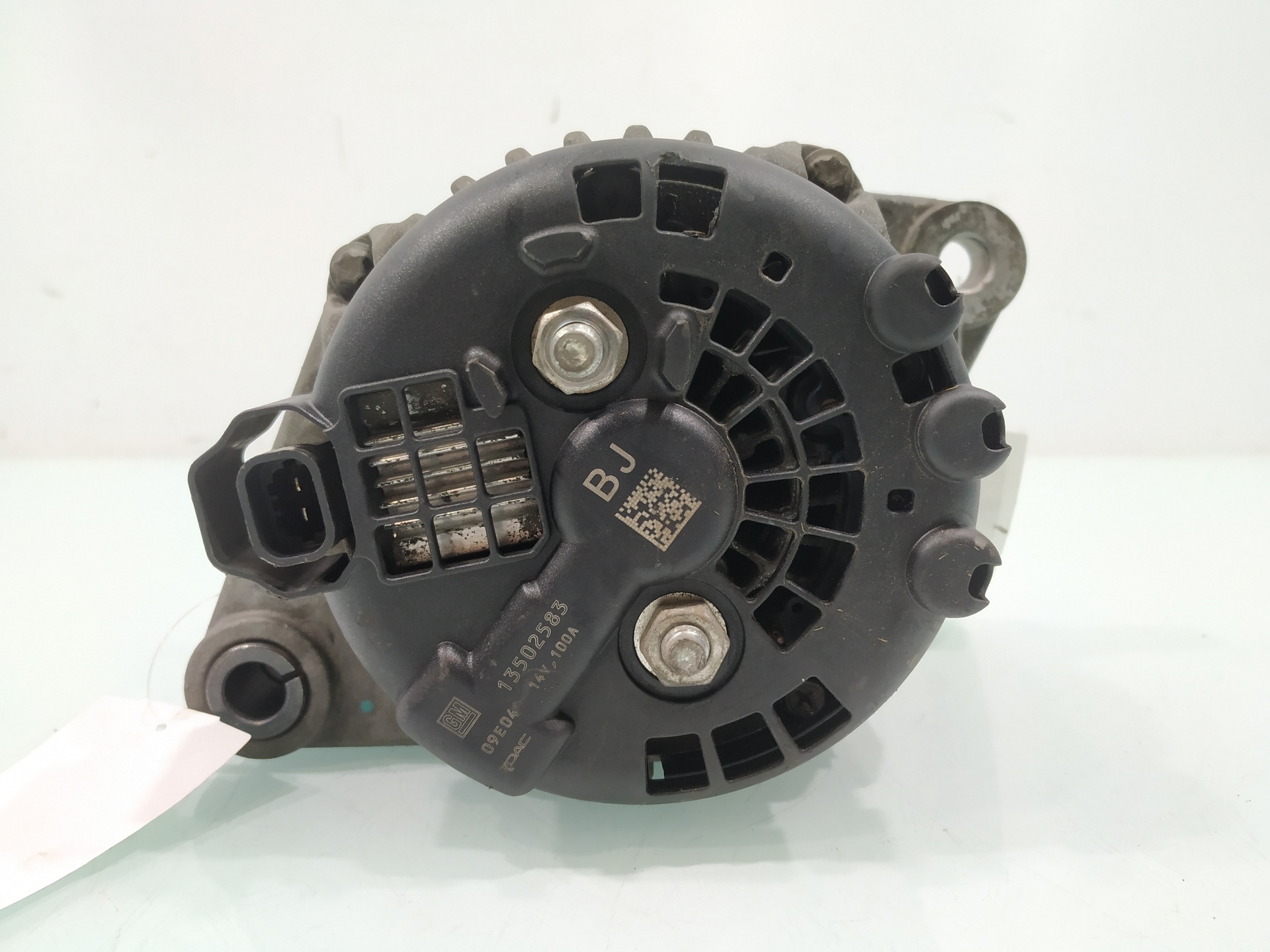 Generator A20DTH 13502583 de Opel Insignia a sports tourer (g09) 2008-2012 - pieza usada
