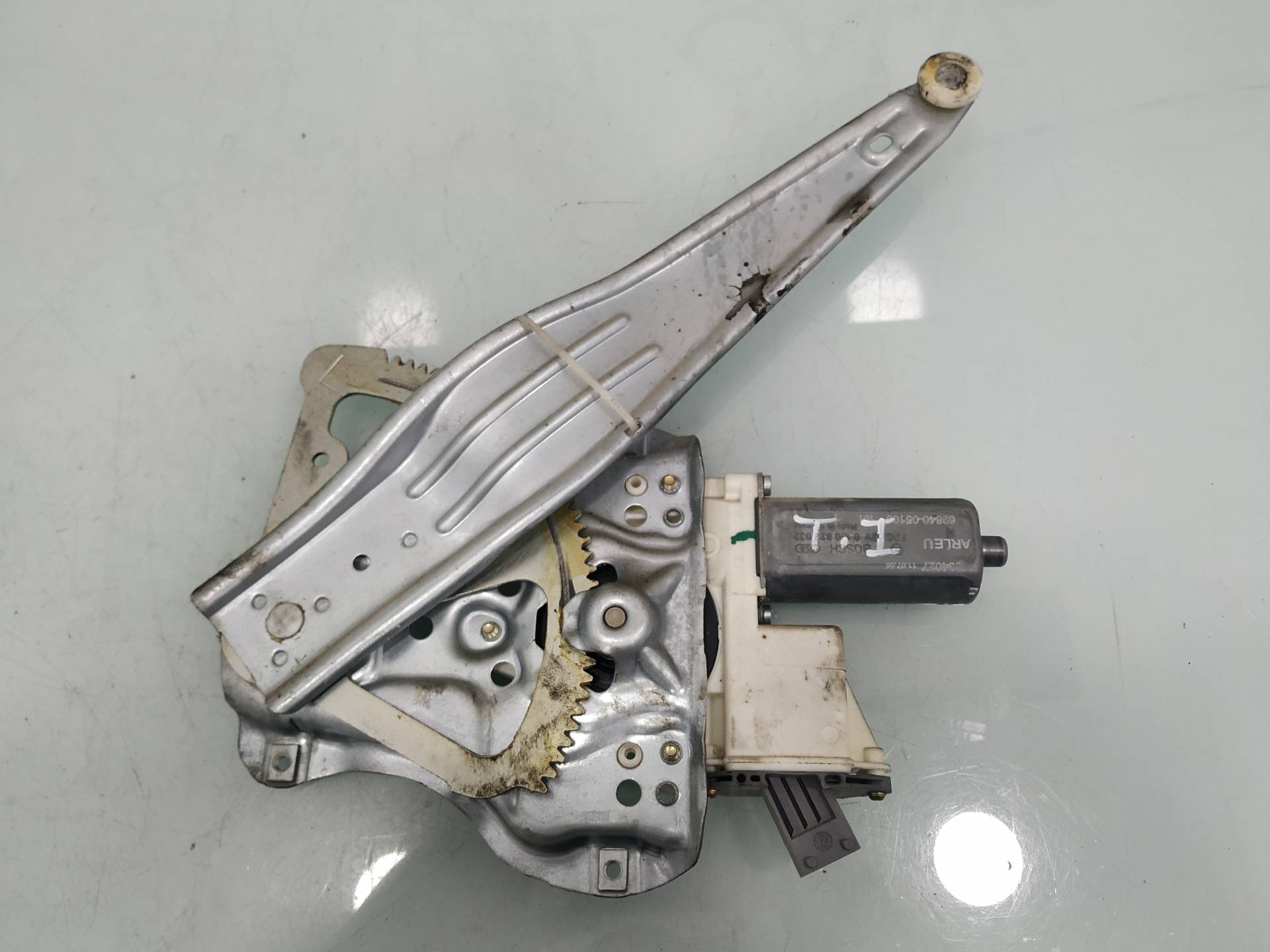 TOYOTA Avensis 2 generation (2002-2009) Ridicator geam ușă dreapta spate 6984005100 18946356