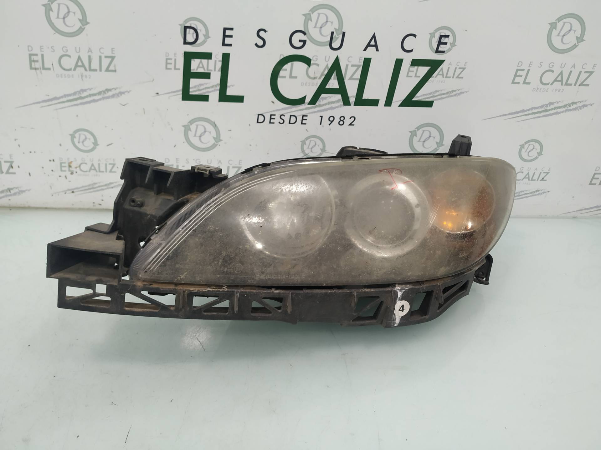 MAZDA 3 BK (2003-2009) Levý přední světlomet 083161132LH 18968627