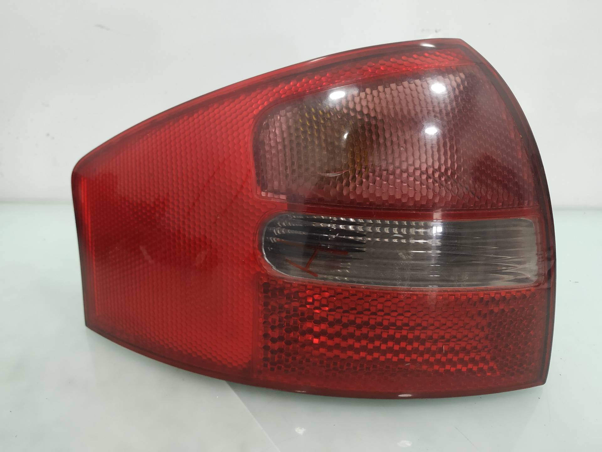 AUDI A6 C5/4B (1997-2004) Rear Left Taillight 4B9945095F3FZ 19160483