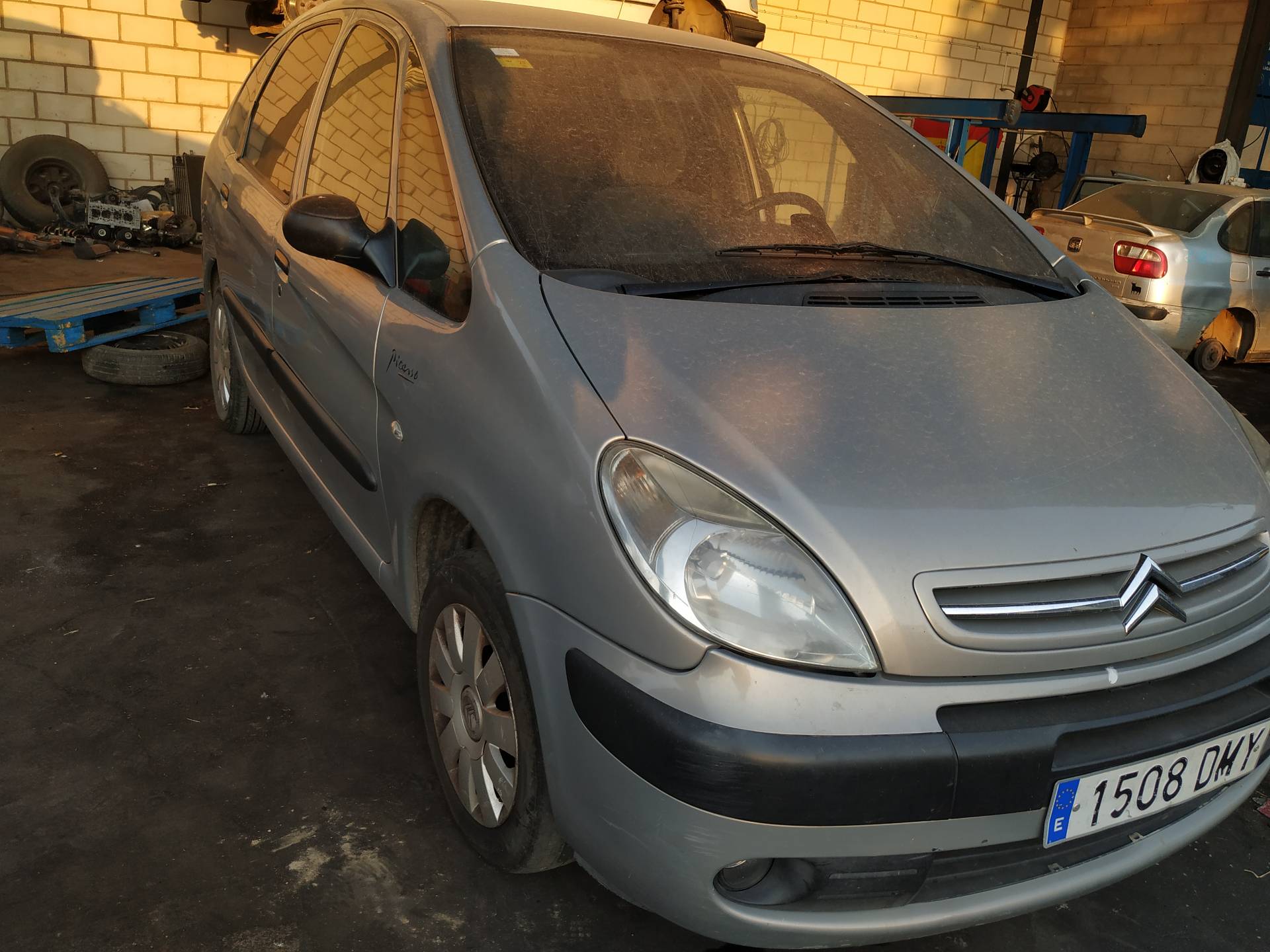 CITROËN Xsara Picasso 1 generation (1999-2010) Левая противотуманка переднего бампера 6204AA 19188445