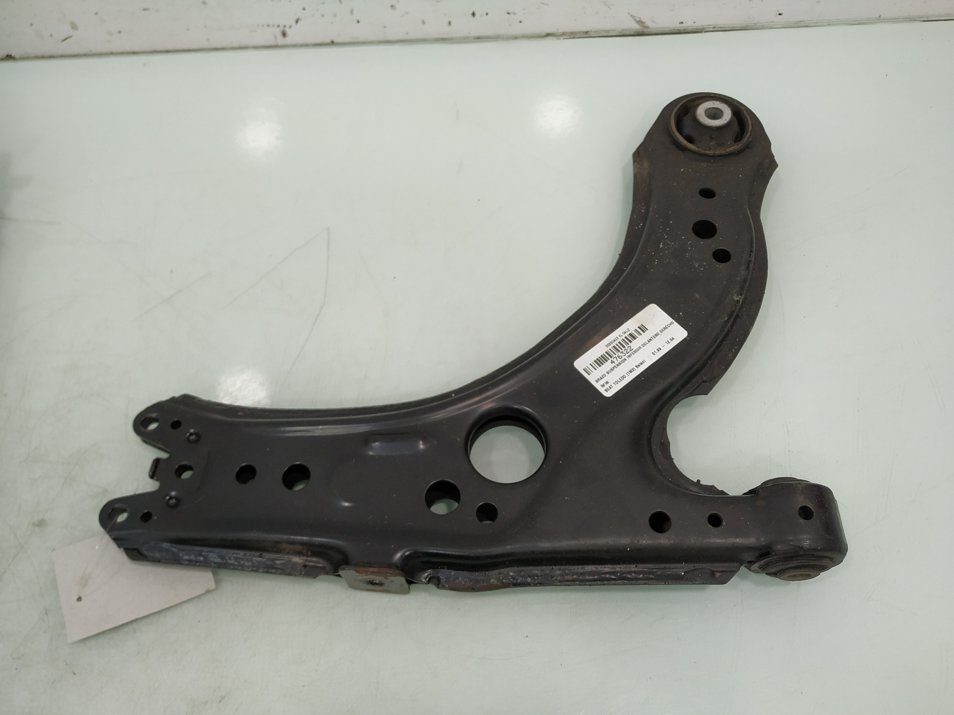 SEAT Toledo 2 generation (1999-2006) Front Right Arm 25213243