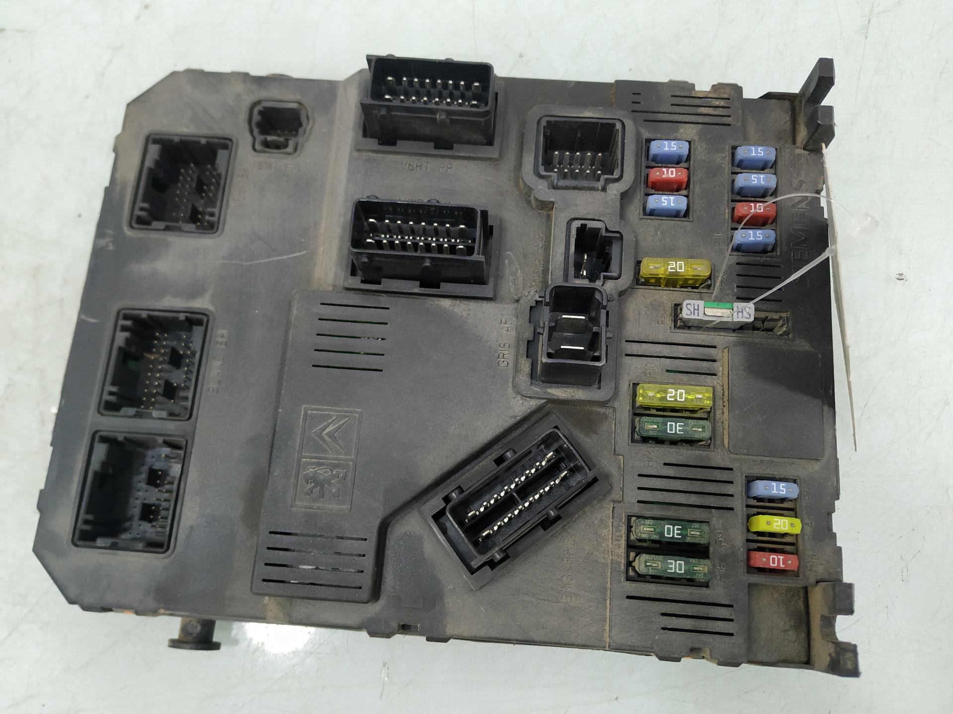 VAUXHALL Fuse Box 9655708480 25930119