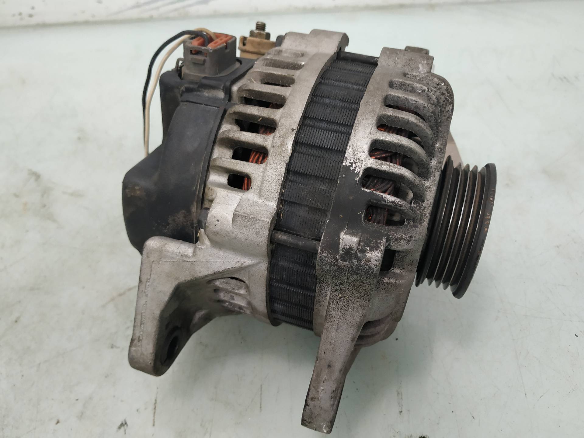 PEUGEOT Rio 1 generation (2000-2005) Alternator 0K30D18300 18991961