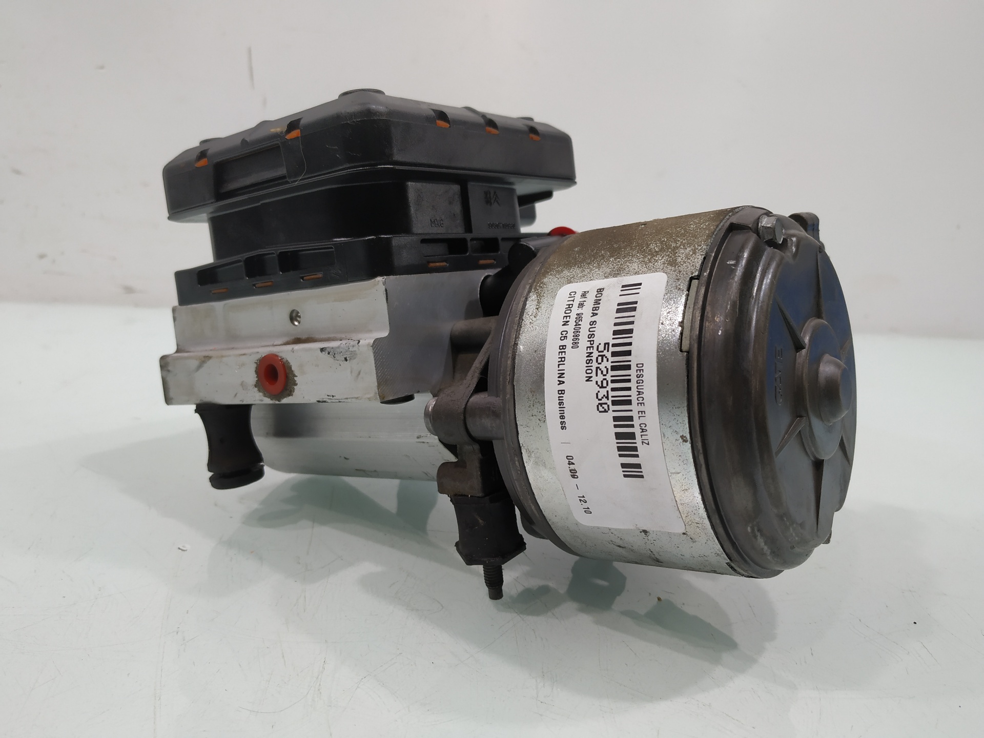 Bomba de suspensión 9654068680 de Citroen C5 2009-2010