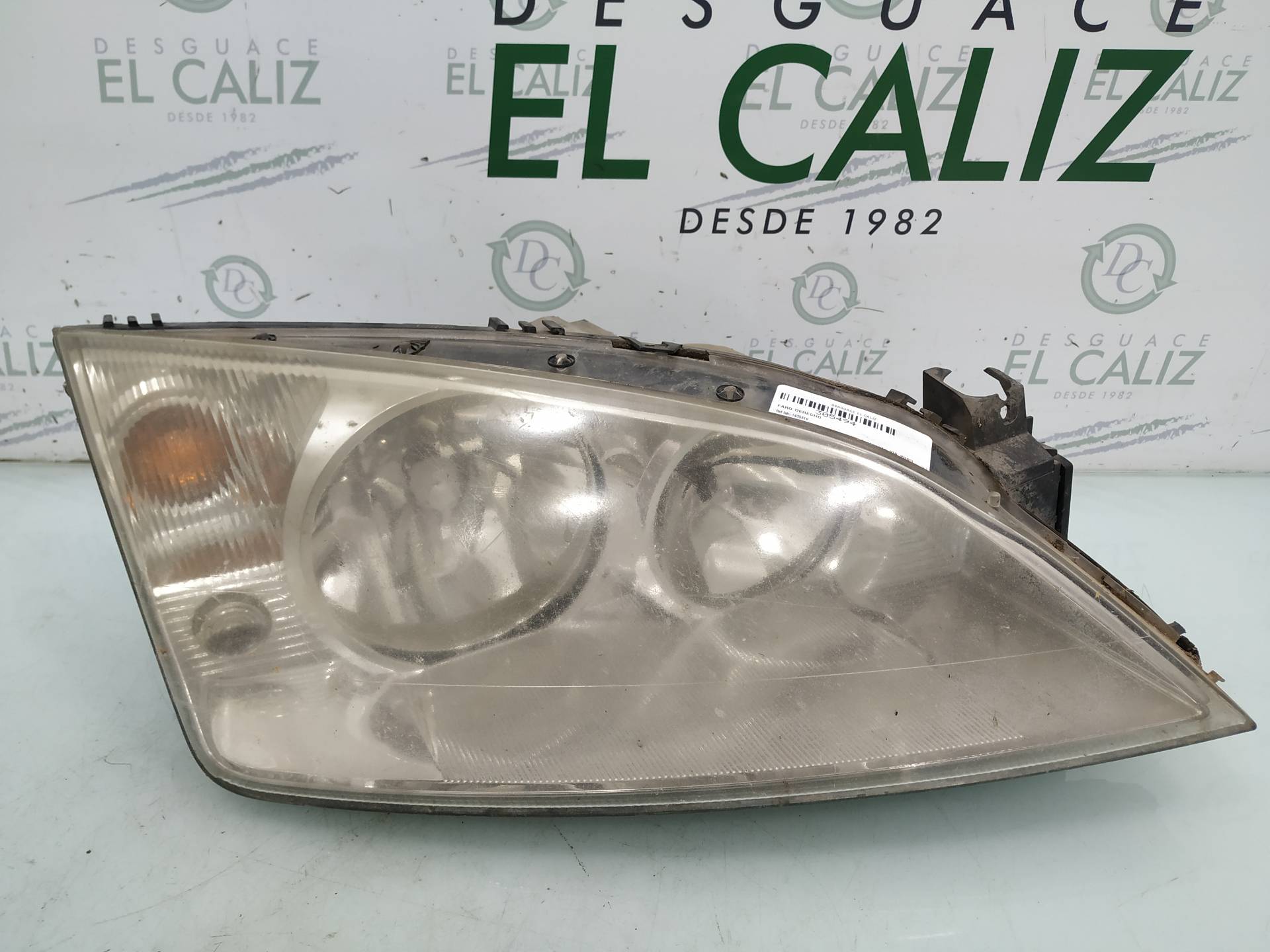 FORD Mondeo 3 generation (2000-2007) Front Right Headlight 1435619 18984545