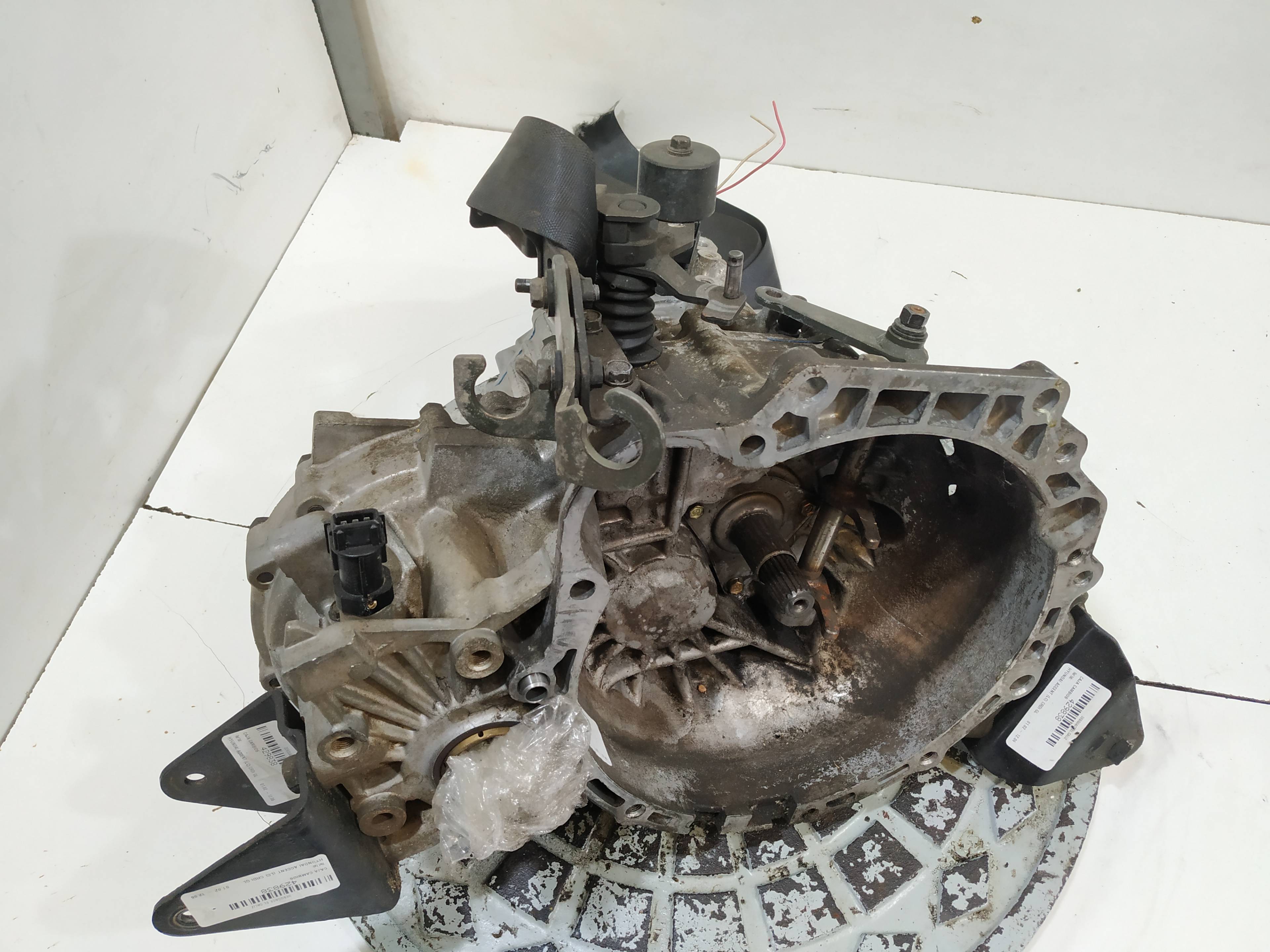 HYUNDAI Accent LC (1999-2013) Gearbox J52073 19128436