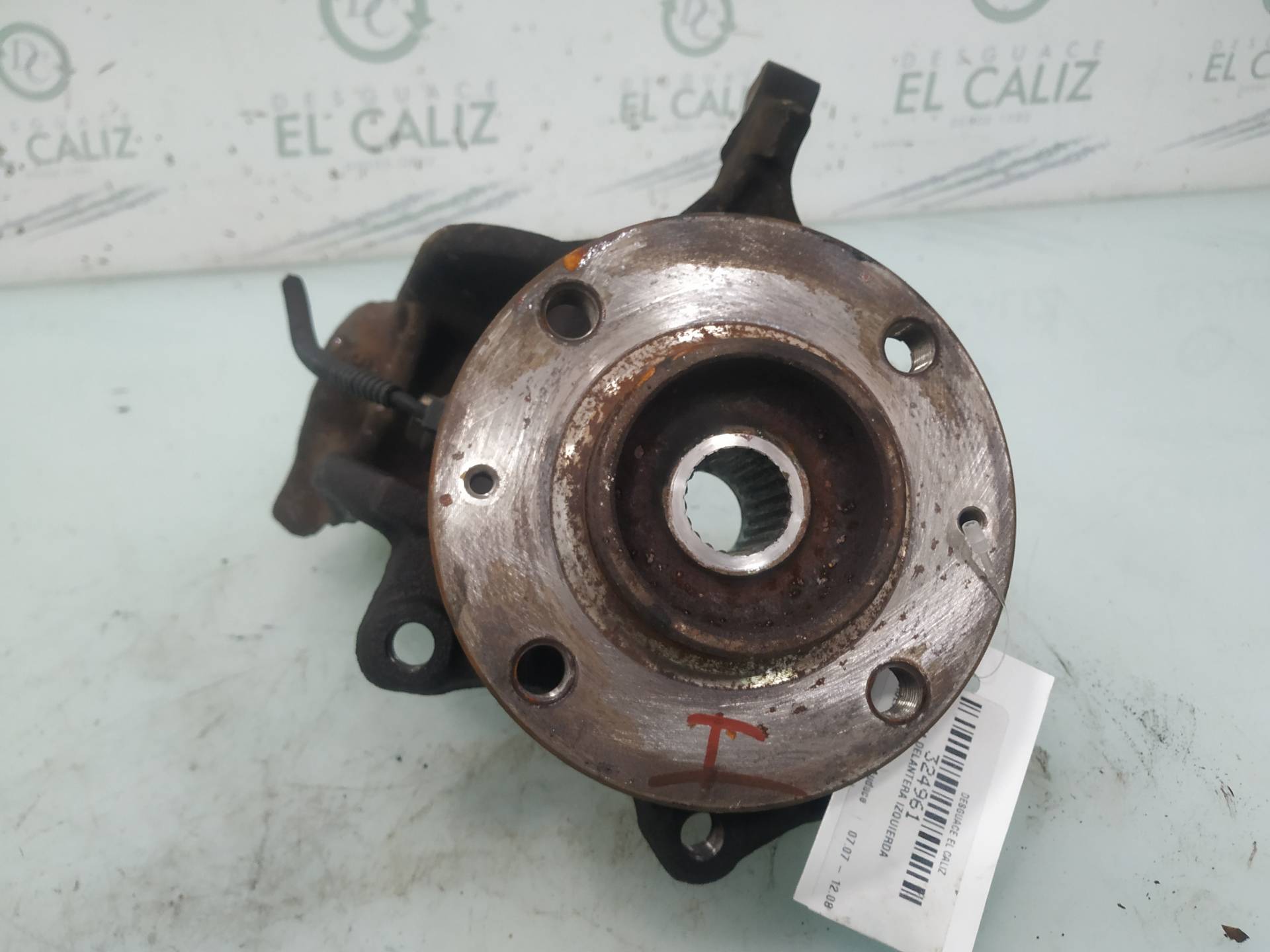 CITROËN C3 1 generation (2002-2010) Front Left Wheel Hub 364691 19001172