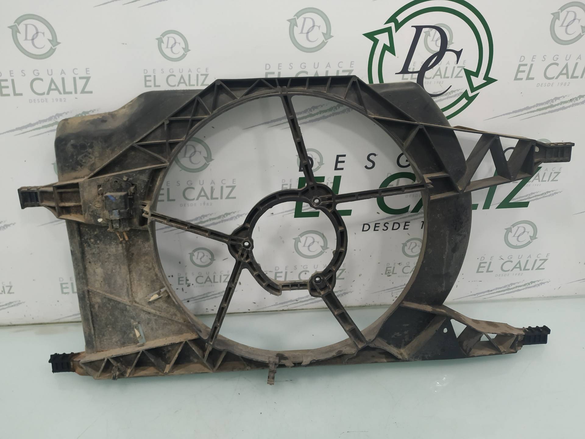 RENAULT Laguna 2 generation (2001-2007) Diffuser Fan 8200025635 18974428