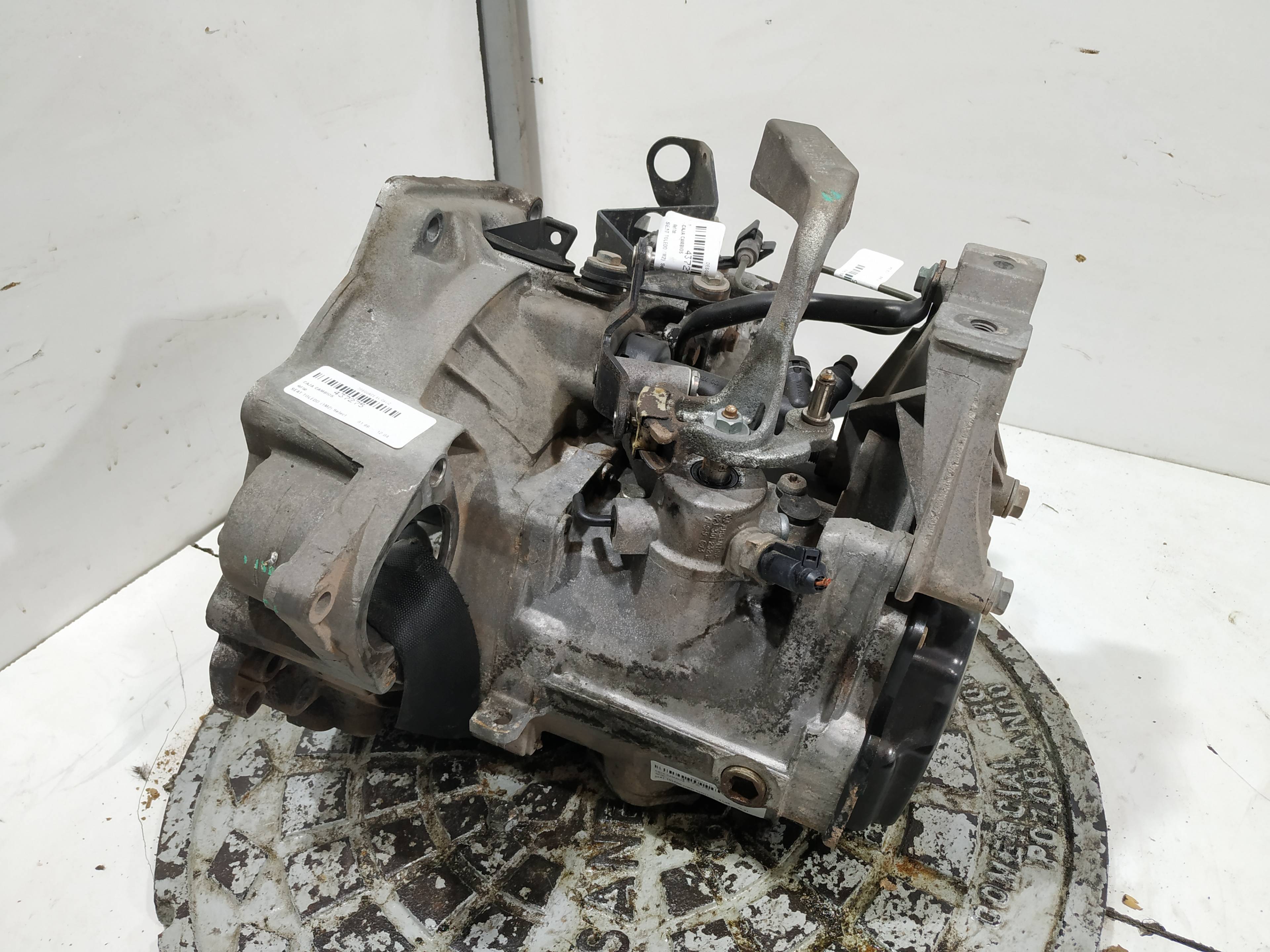 SEAT Toledo 2 generation (1999-2006) Gearbox EGS 19123695