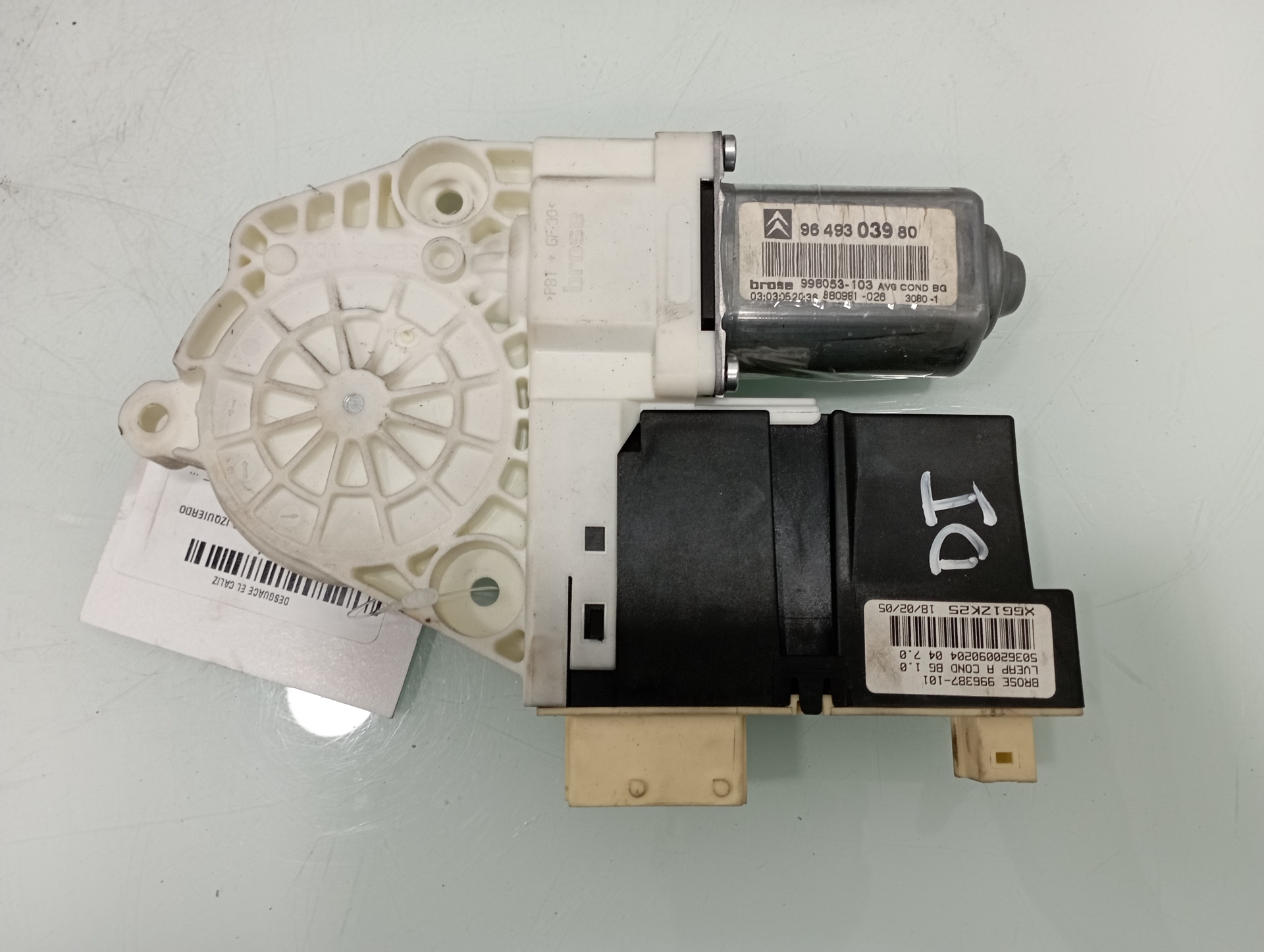 CITROËN C5 1 generation (2001-2008) Front Left Door Window Regulator Motor 9649303980 21068222