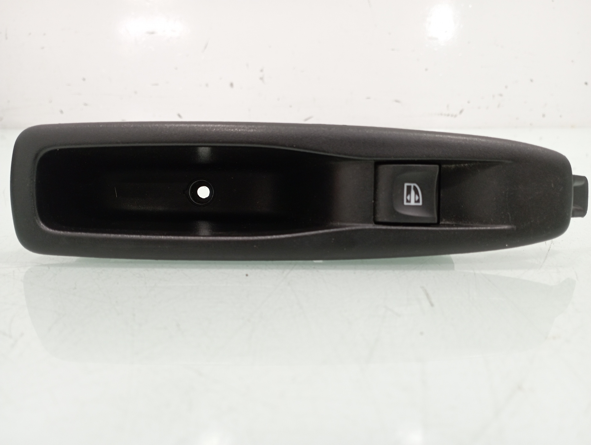 RENAULT Captur 1 generation (2013-2019) Кнопка стеклоподъемника задней правой двери 829614619R 19208546