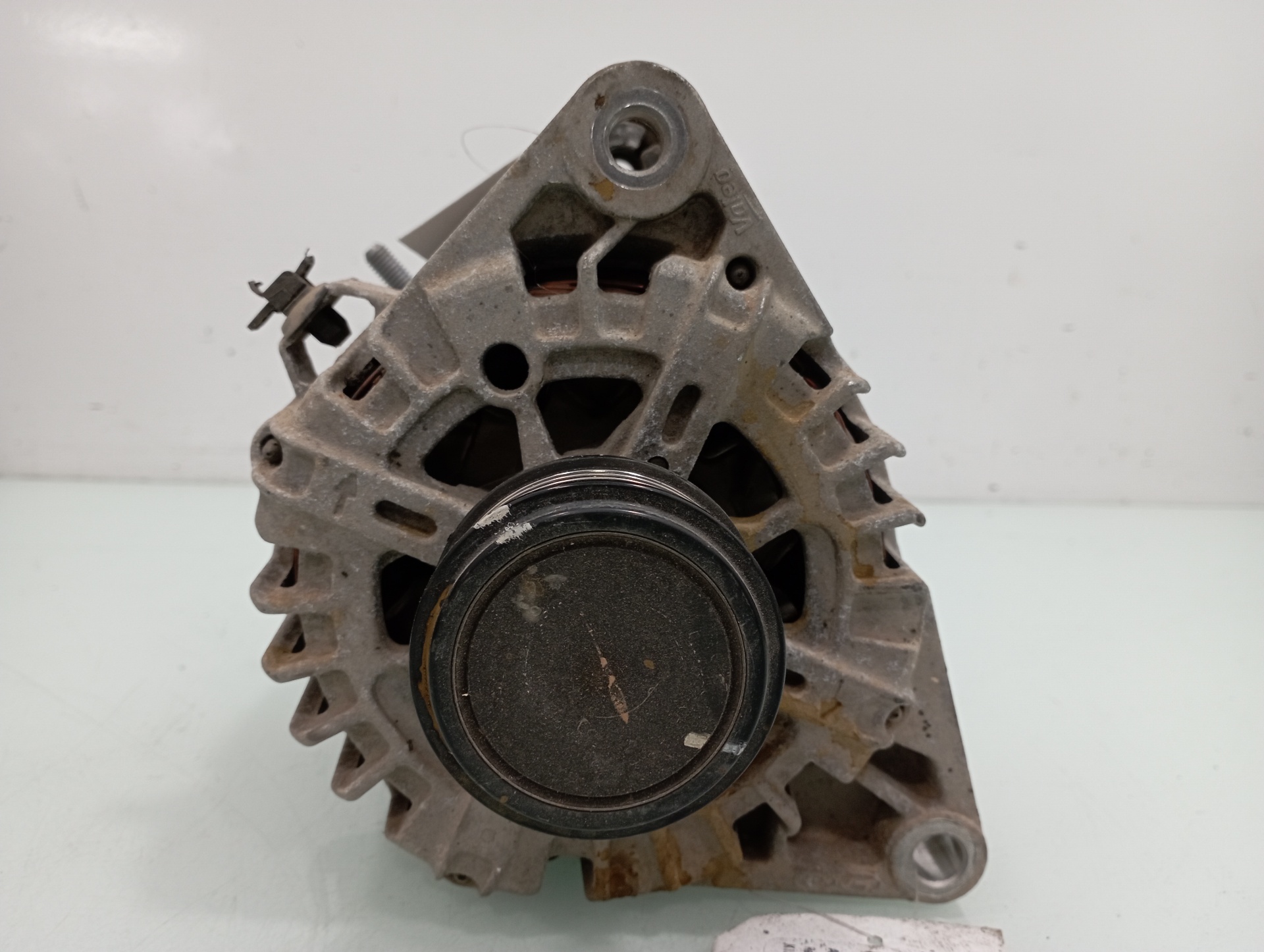 KIA Sportage 3 generation (2010-2015) Alternator 373002A850 24912862