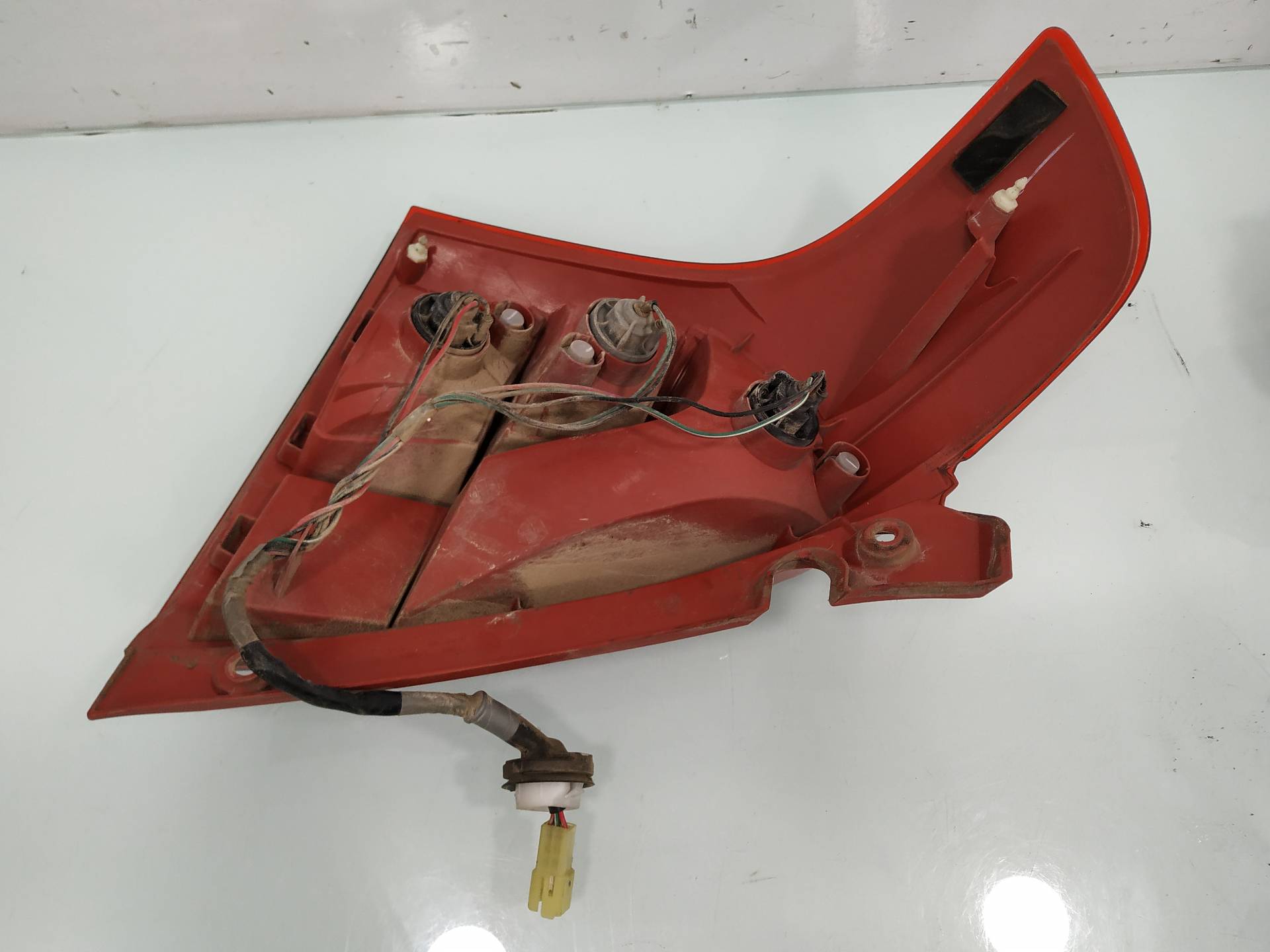 Piloto trasero derecho M13A de Suzuki Swift iii (mz, ez) 2005-2010 con 132261 km - pieza usada