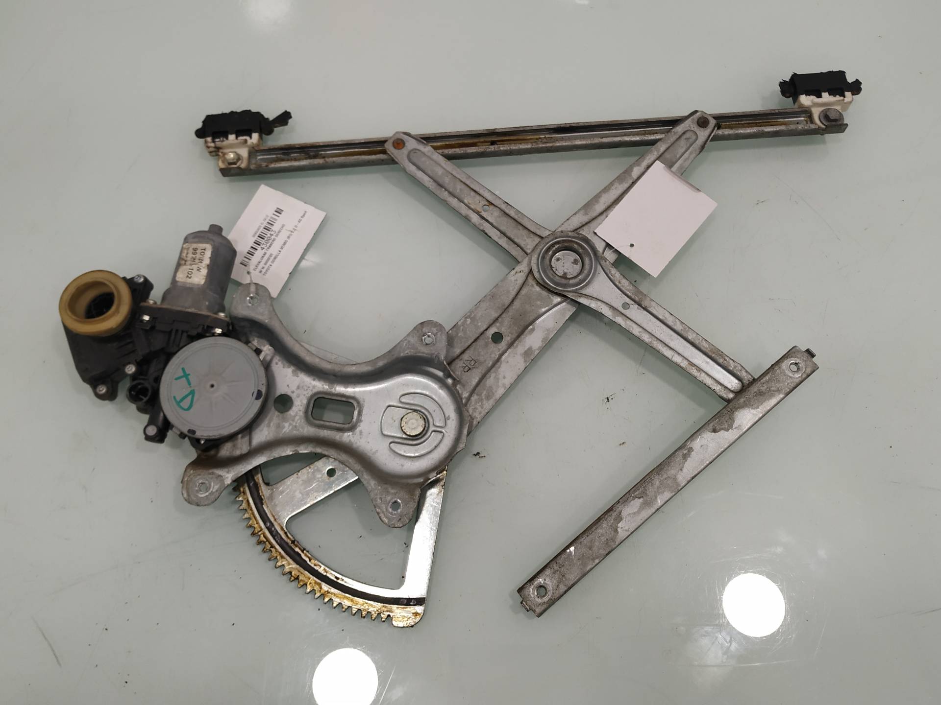 TOYOTA Corolla Verso 1 generation (2001-2009) Rear Right Door Window Regulator 698300F020 19087723