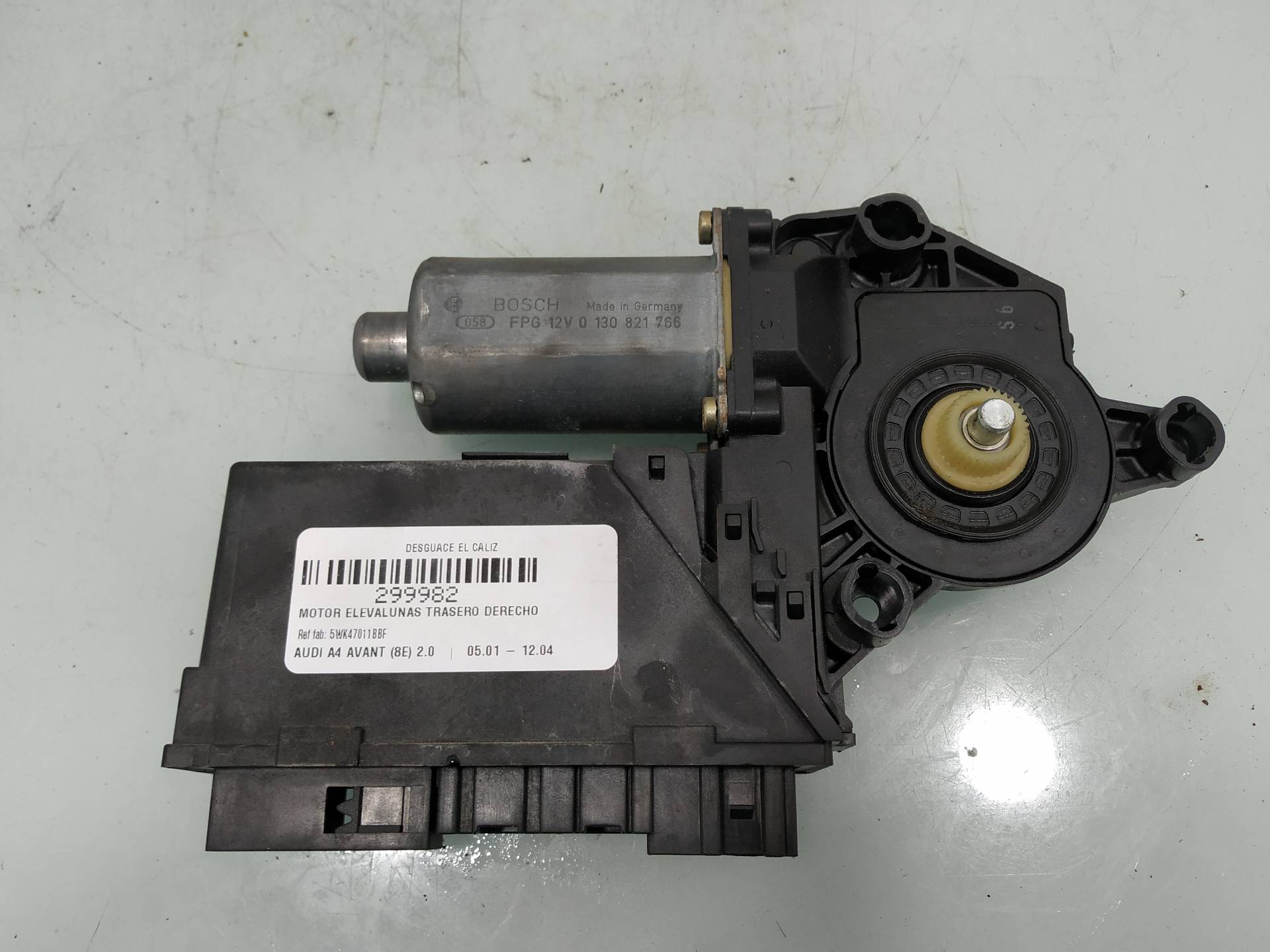 AUDI A4 B6/8E (2000-2005) Rear Right Door Window Control Motor 5WK47011BBF 18980461