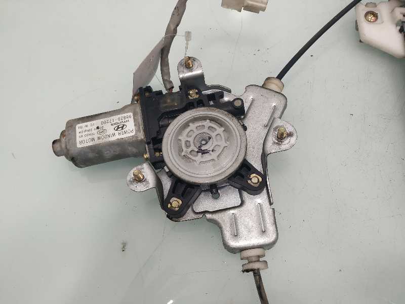 HYUNDAI Santa Fe SM (2000-2013) Bakre høyre dør vindusregulator 9882017200 18901173