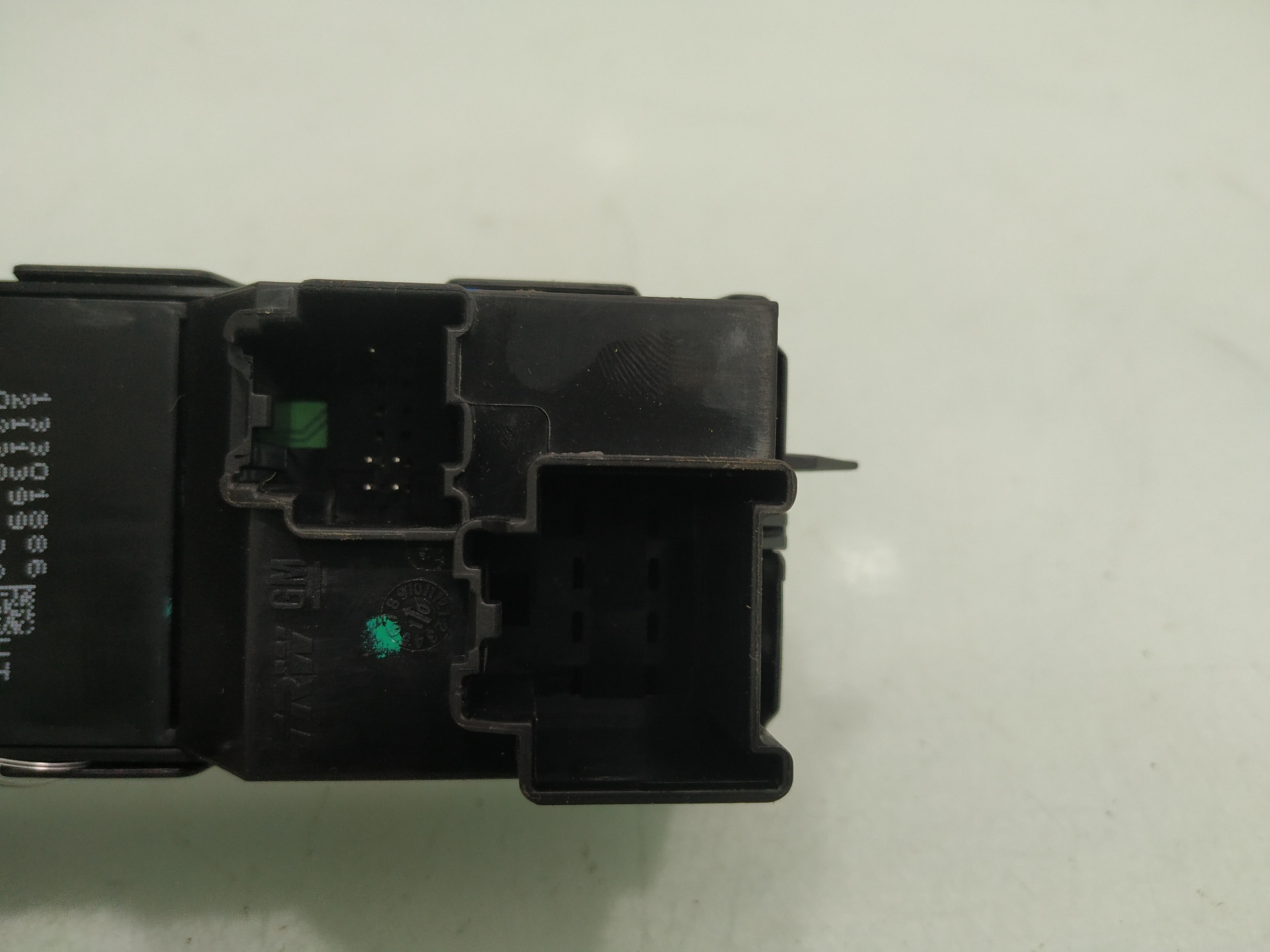 OPEL Insignia A (2008-2016) Front Right Door Window Switch 13301886 22834864