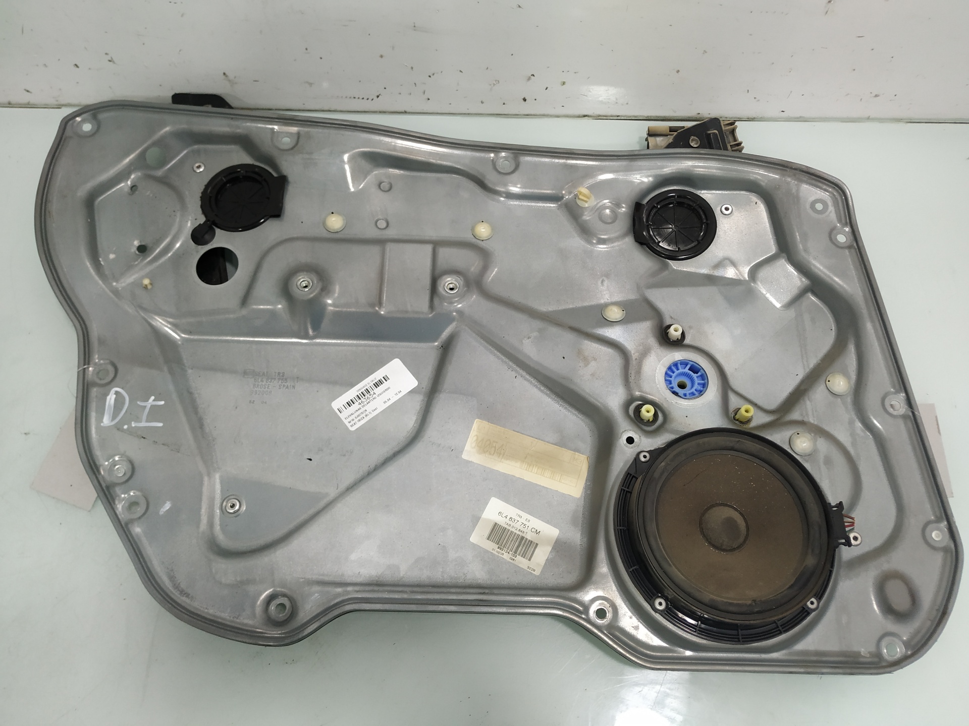 SEAT Cordoba 2 generation (1999-2009) Front Left Door Window Regulator 6L4837751CM 22852555