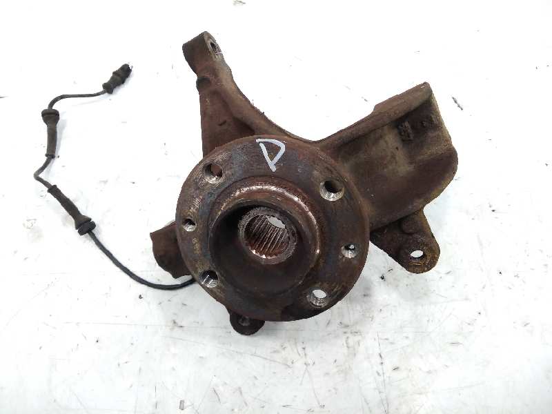 RENAULT Scenic 2 generation (2003-2010) Front Right Wheel Hub 8200297033 18834929