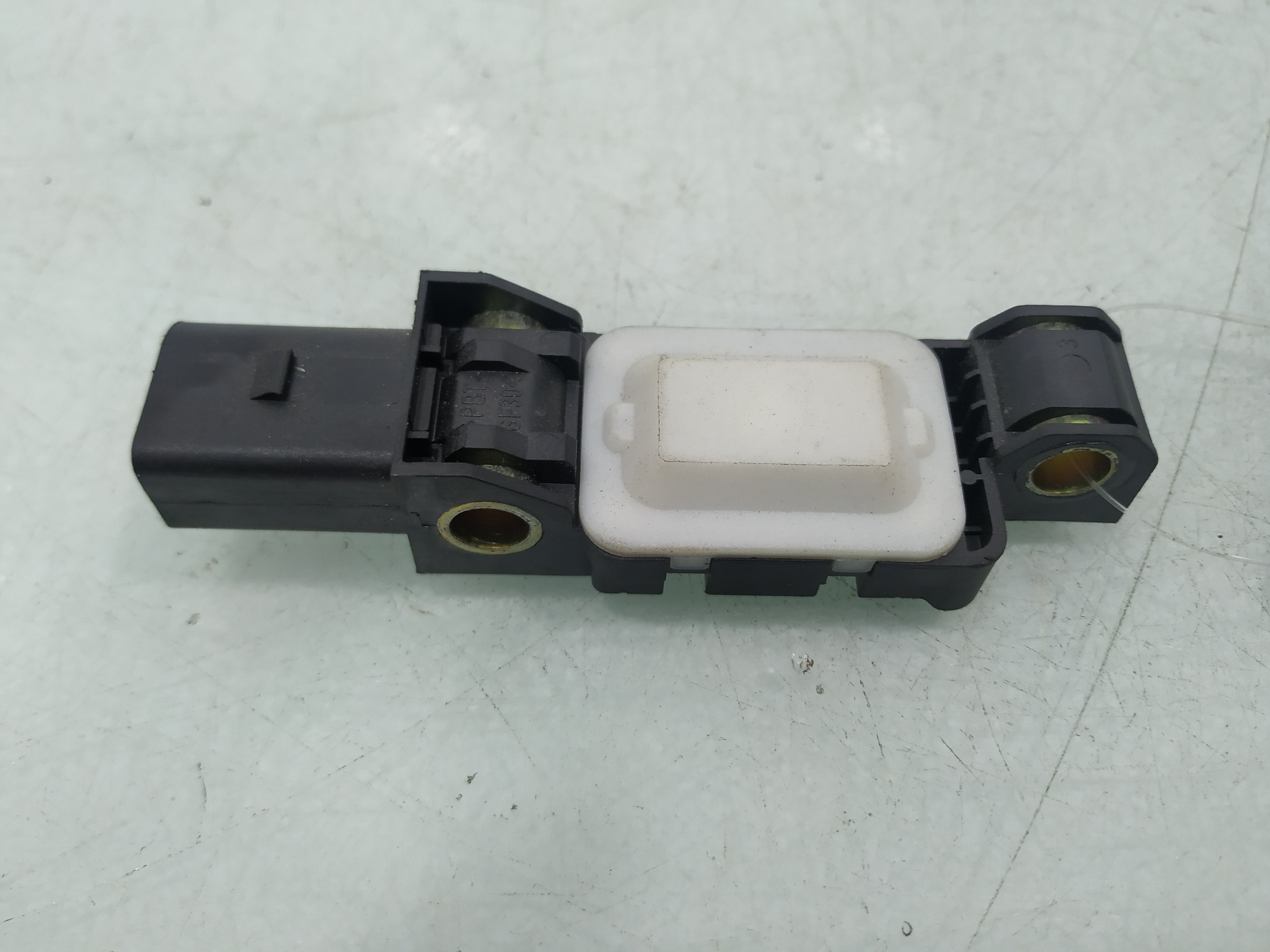 VOLKSWAGEN Touareg 1 generation (2002-2010) Crash Impact Sensor 4B0959643E 25929819