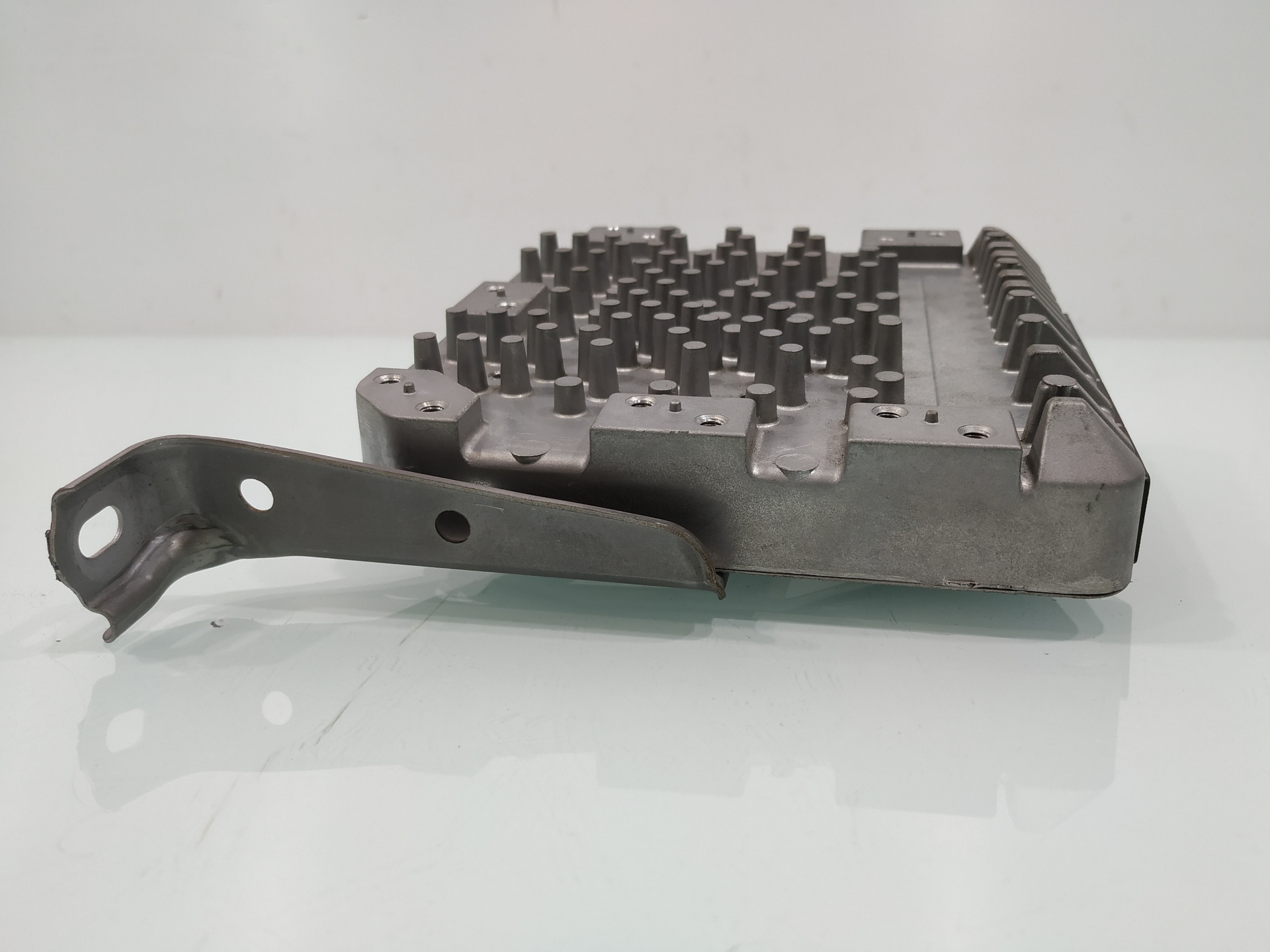 Boîtier moteur uce 1NZEE 8954047100 de Toyota Prius 2003-2009 - pieza usada