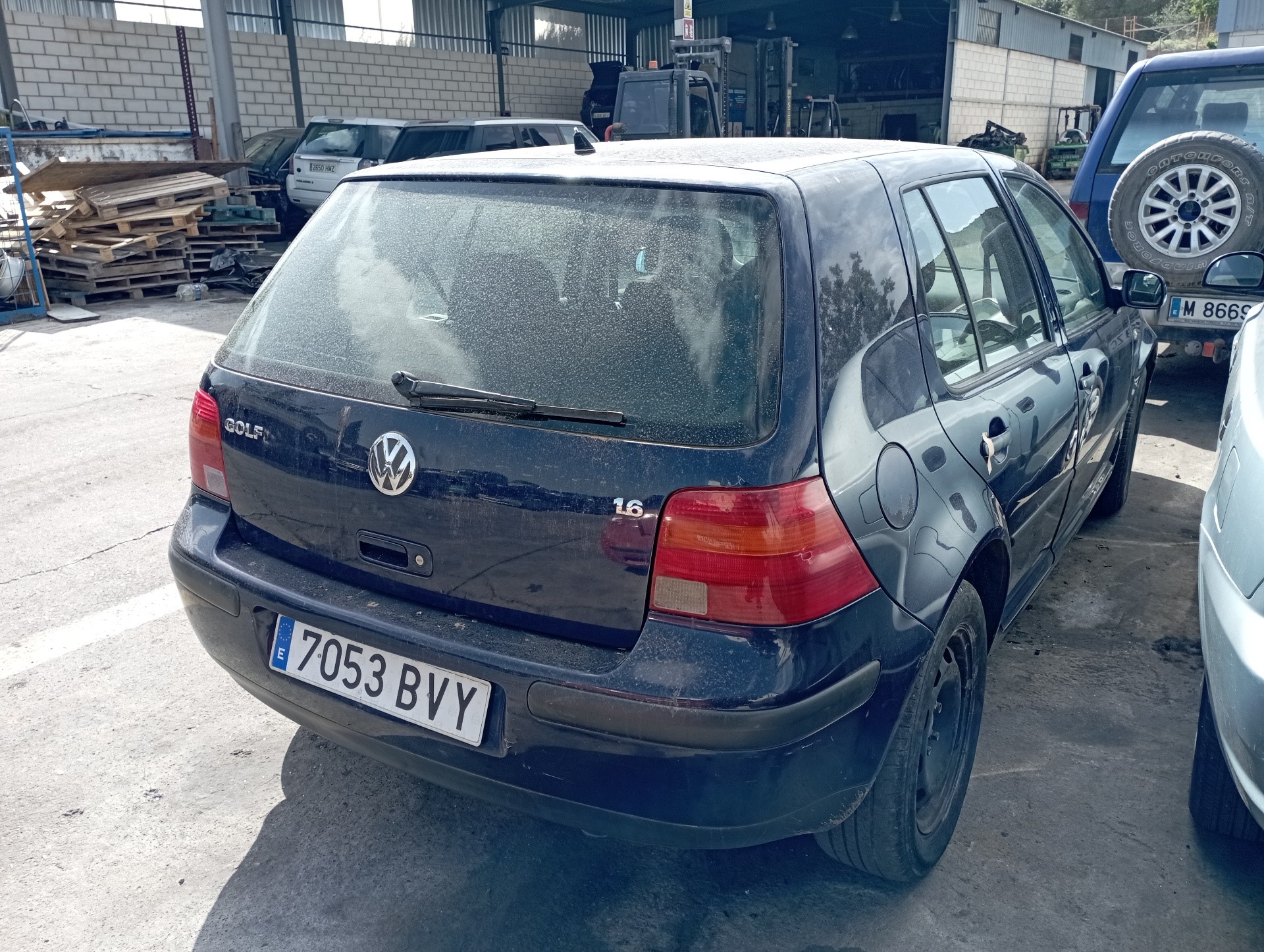 CHEVROLET Bora 1 generation (1998-2005) Cadre de poignée intérieure de porte avant gauche 3B1837113L 19149250