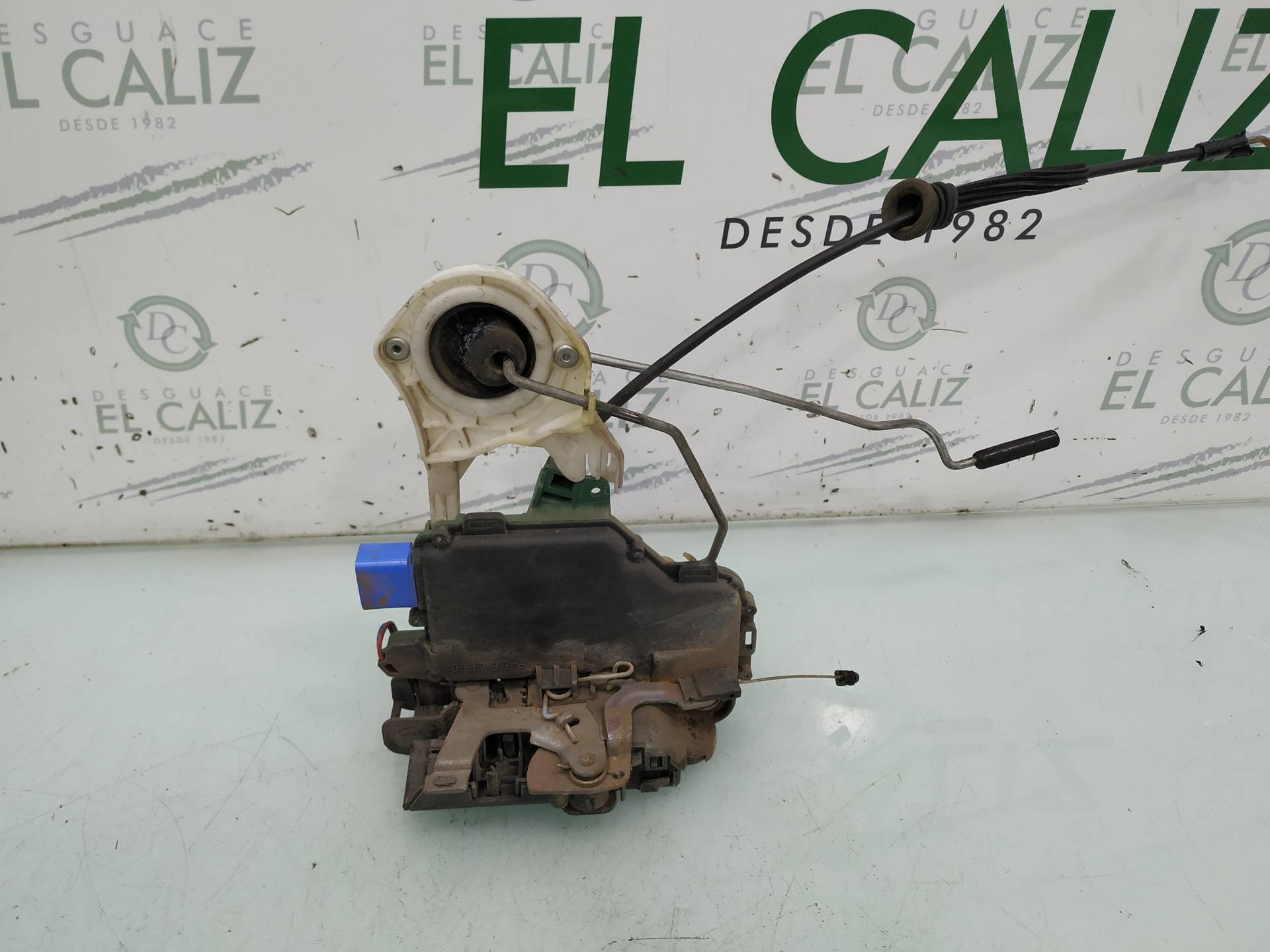 SEAT Cordoba 2 generation (1999-2009) Front Left Door Lock 3B1837015AQ 18961042