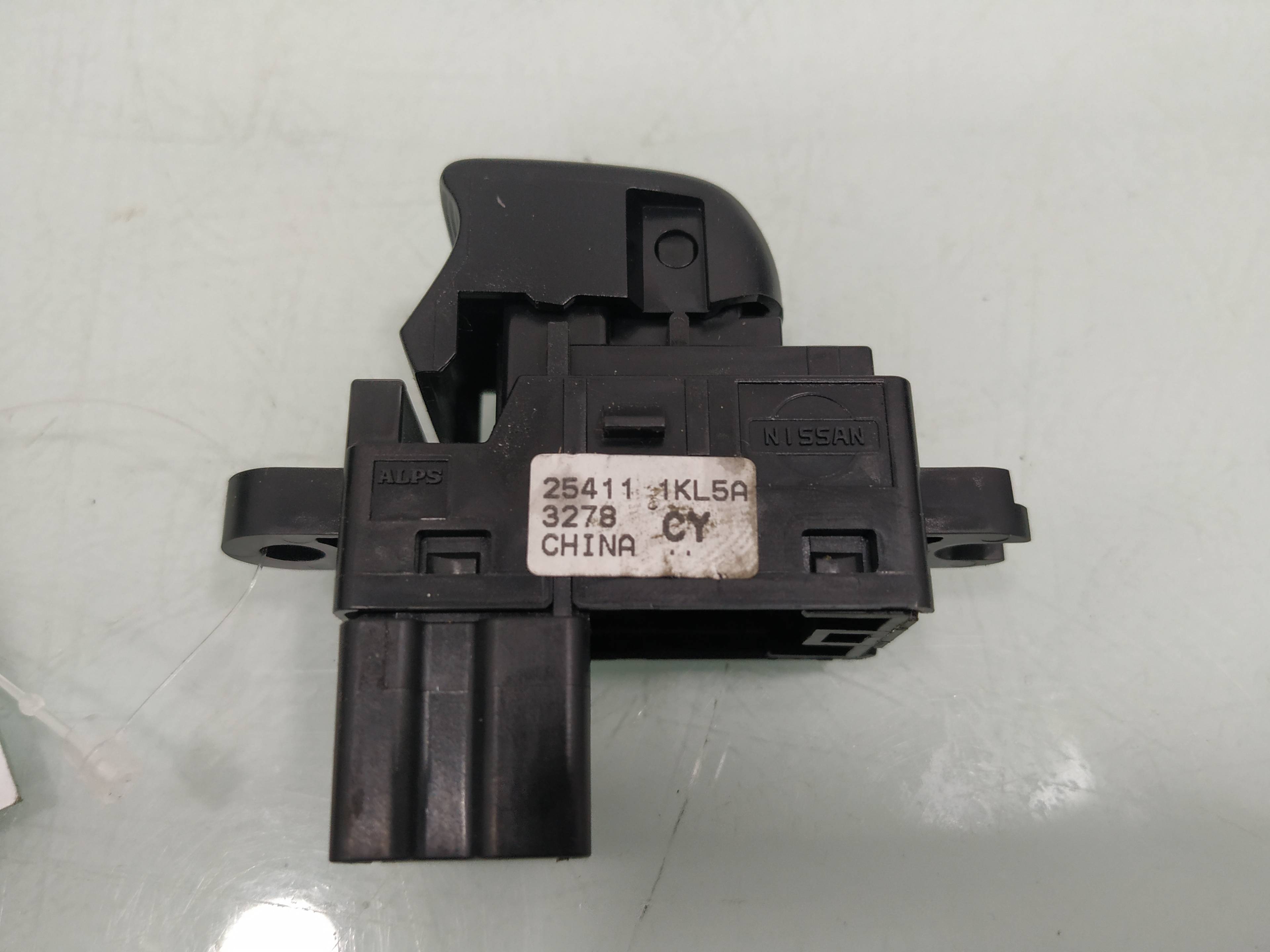 NISSAN Juke YF15 (2010-2020) Rear Right Door Window Control Switch 254111KL5A 19115968