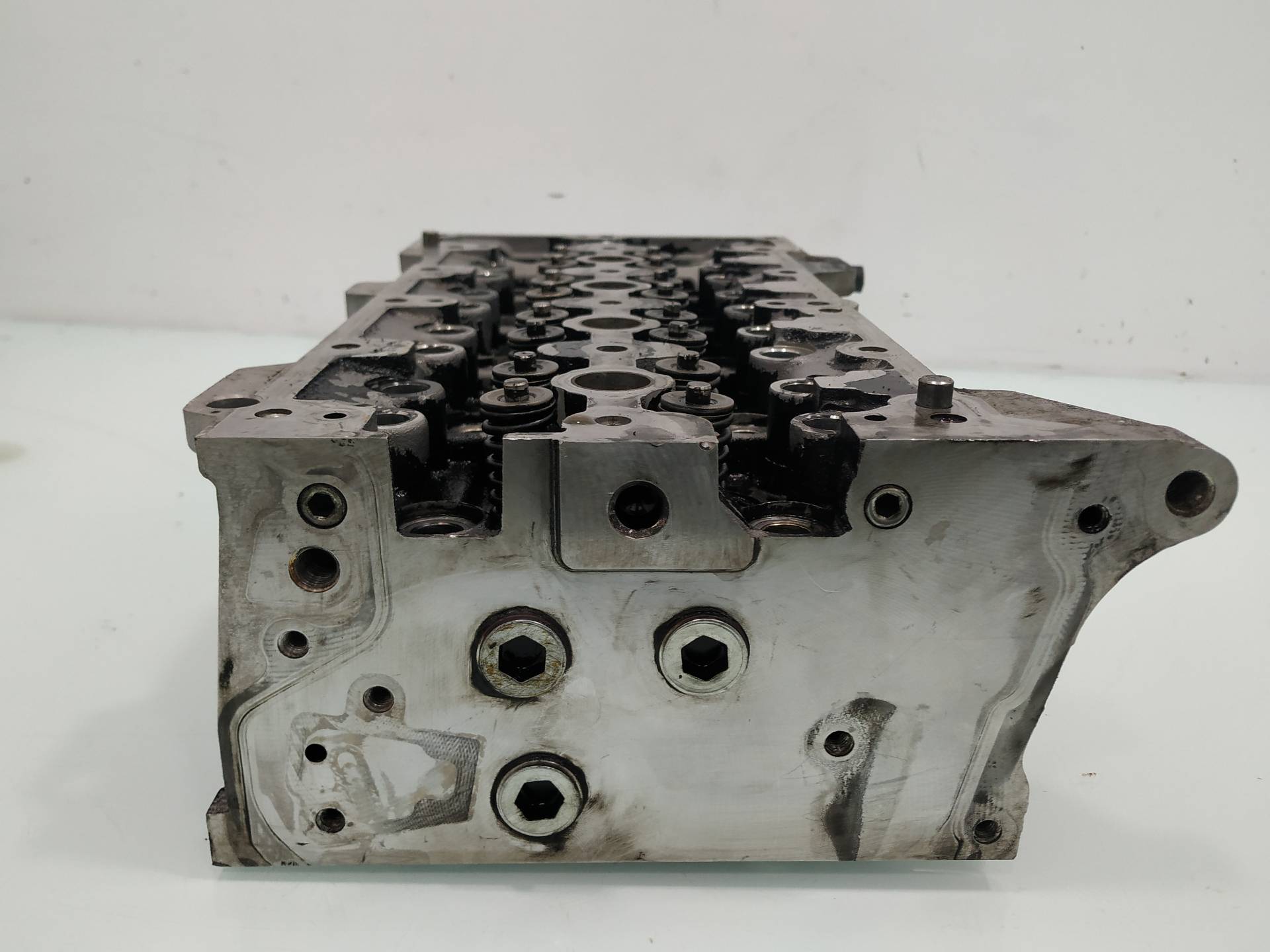 OPEL Combo C (2001-2011) Engine Cylinder Head 55188595 19085296