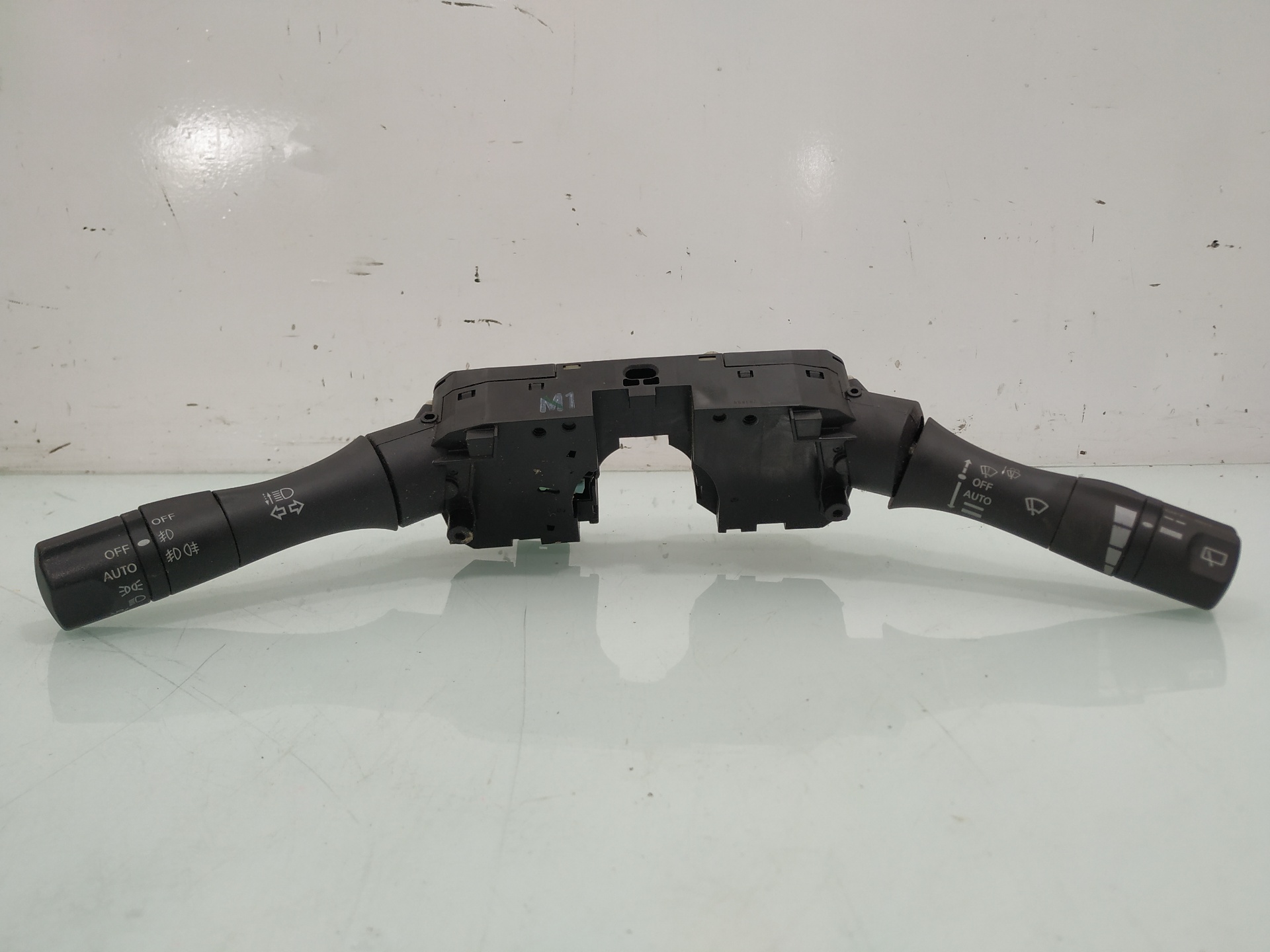 NISSAN Juke YF15 (2010-2020) Переключатель света 14A01 21068664