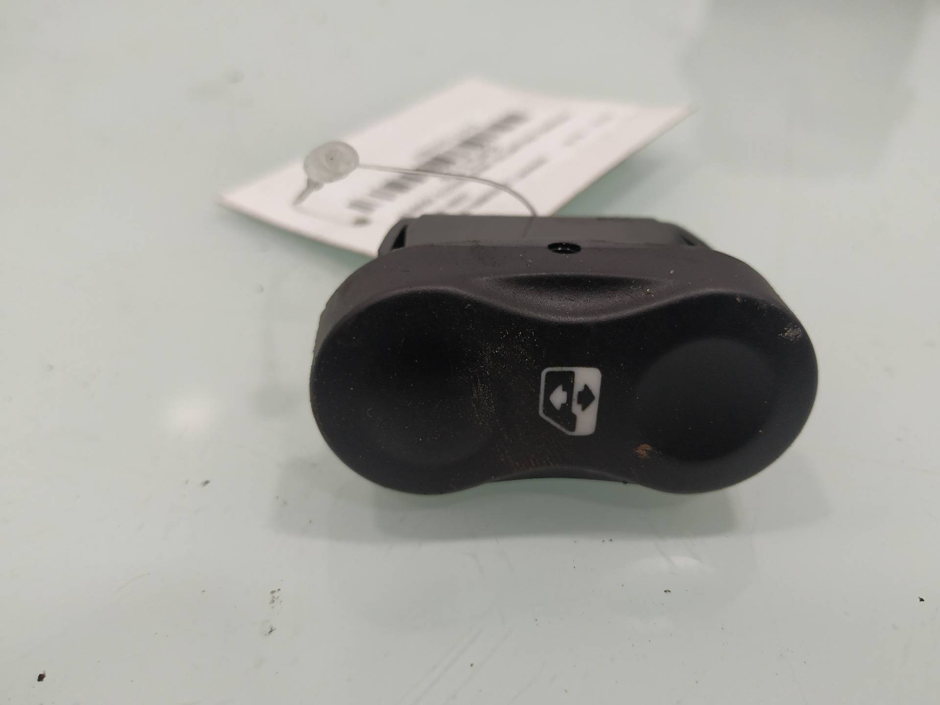 DACIA Front Right Door Window Switch 602227 24911302