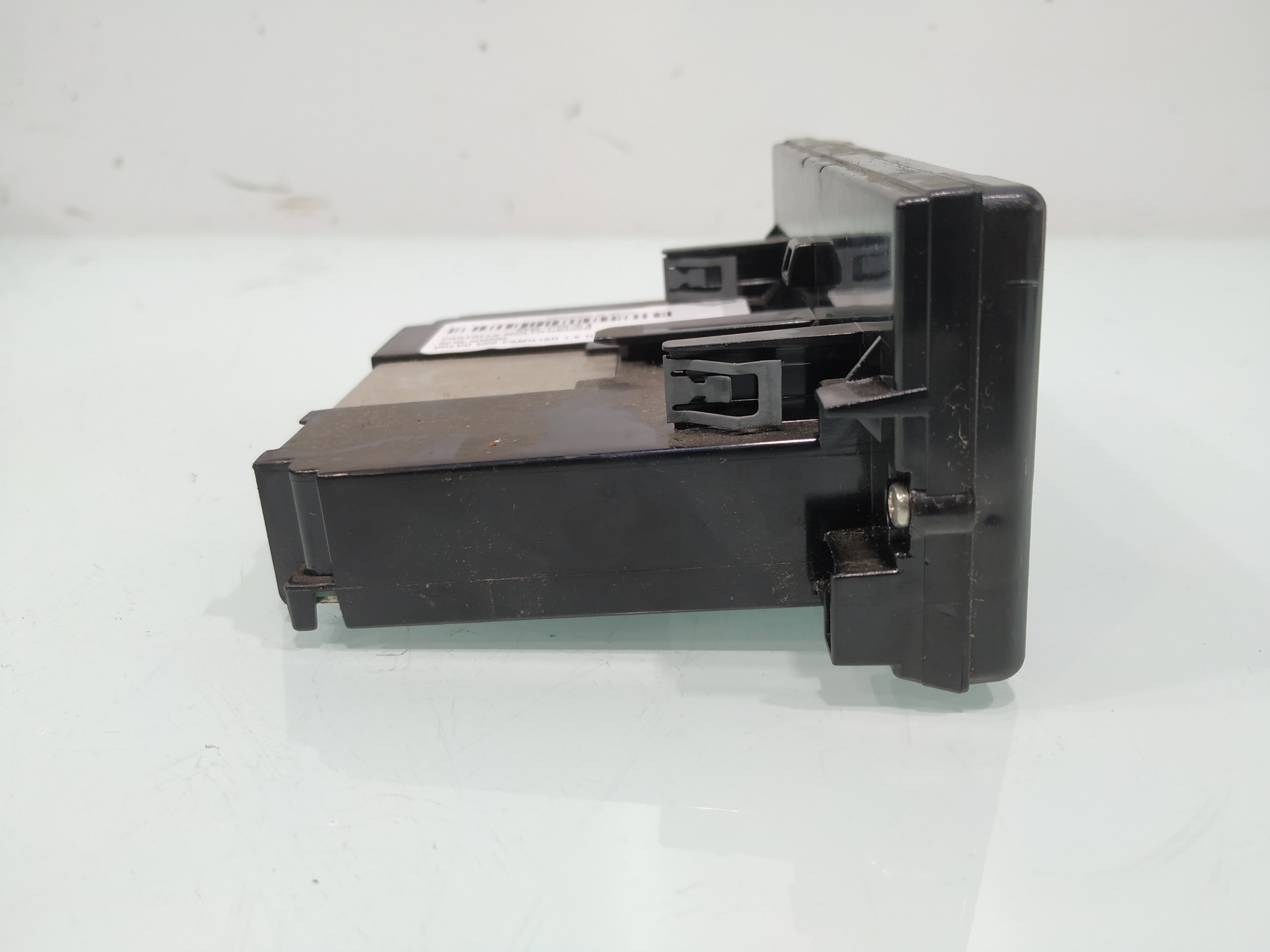 Pantalla multifunción D4162T 31268055 de Volvo V50 (545) 2004-2010 con 322000 km
