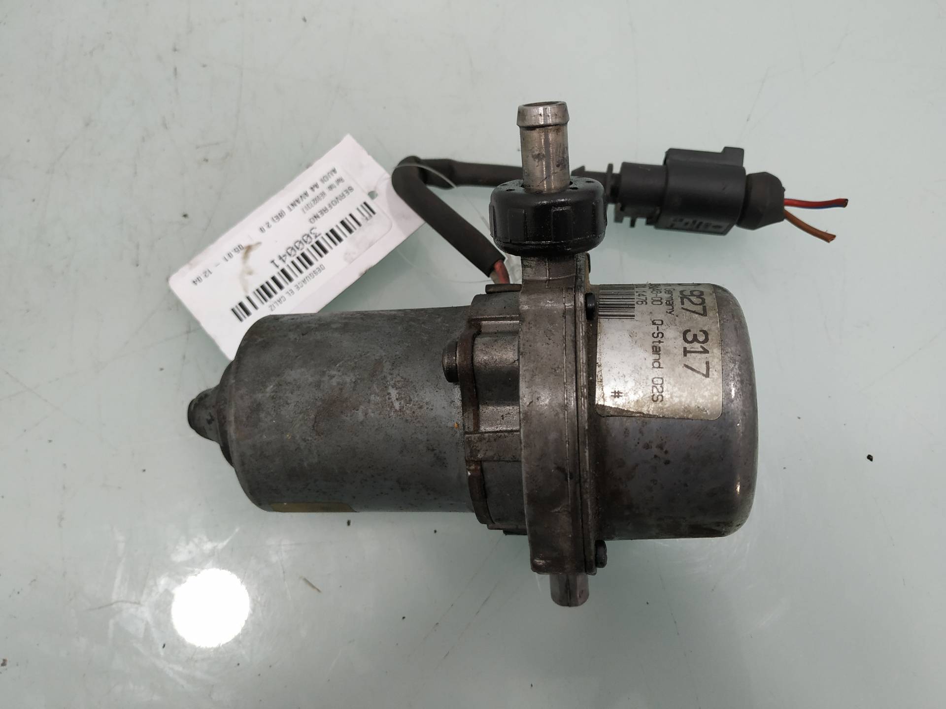 AUDI A4 B7/8E (2004-2008) Pompe à vide 8E0927317 24934312