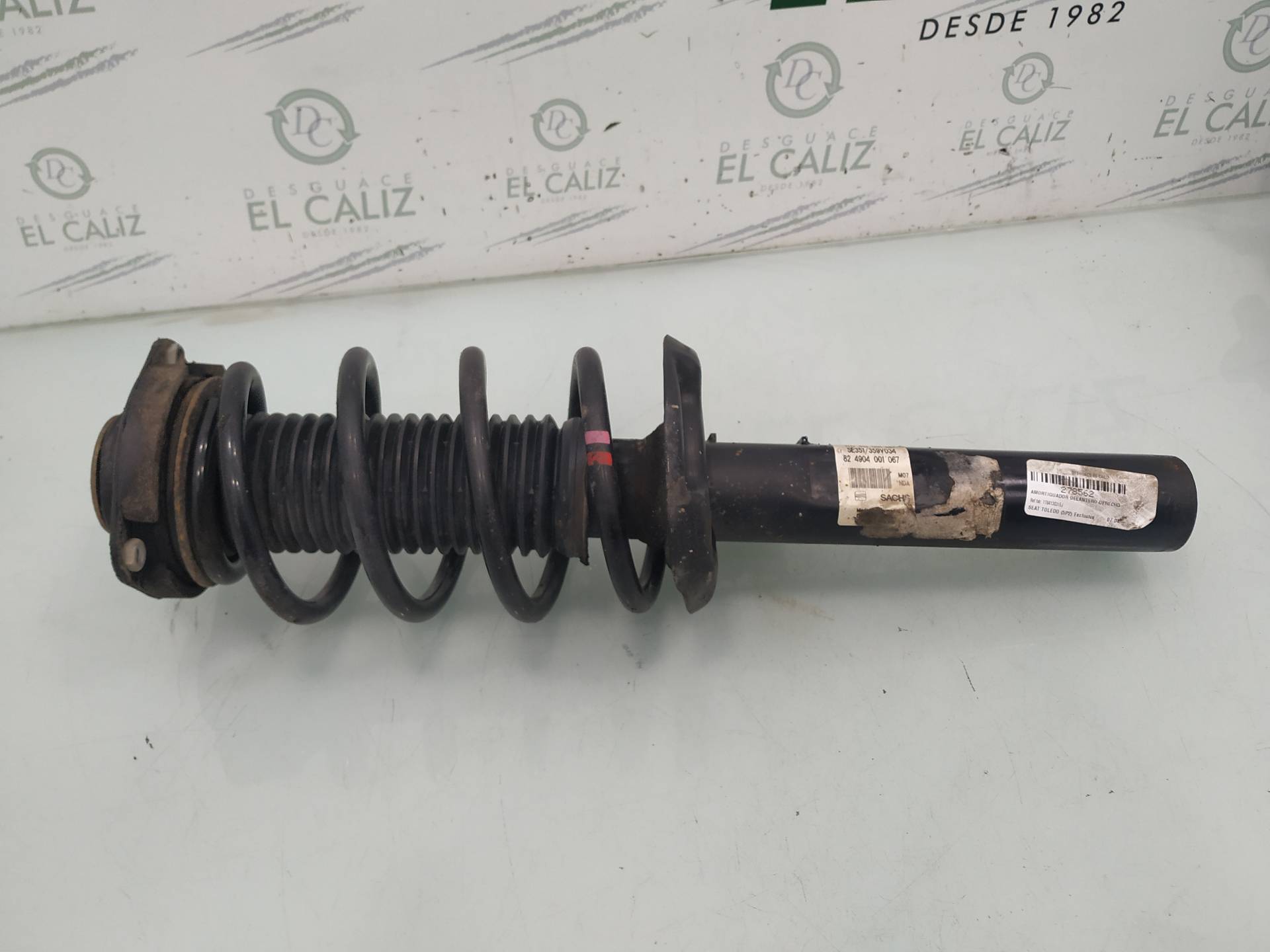 SEAT Toledo 3 generation (2004-2010) Front Right Shock Absorber 1T0413031EJ 18943080