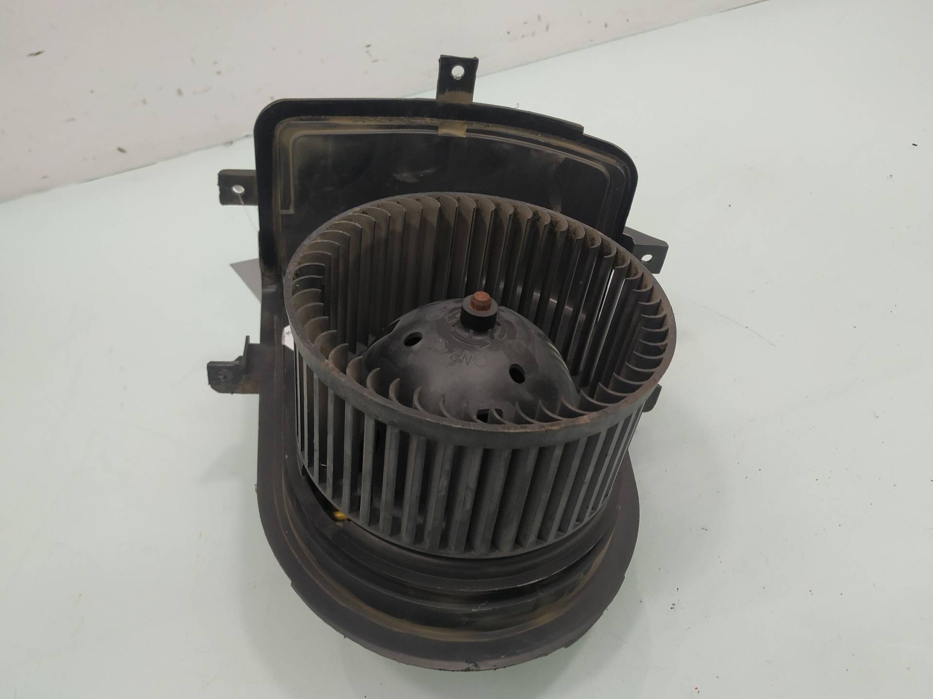 VOLKSWAGEN Polo 3 generation (1994-2002) Heater Blower Fan 6N1820021 19197940