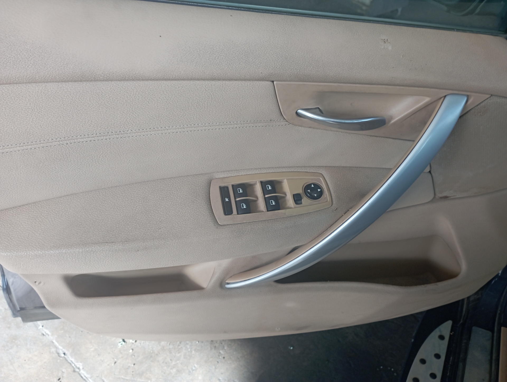 BMW X3 E83 (2003-2010) кнопка опасности 61316919506 24916843