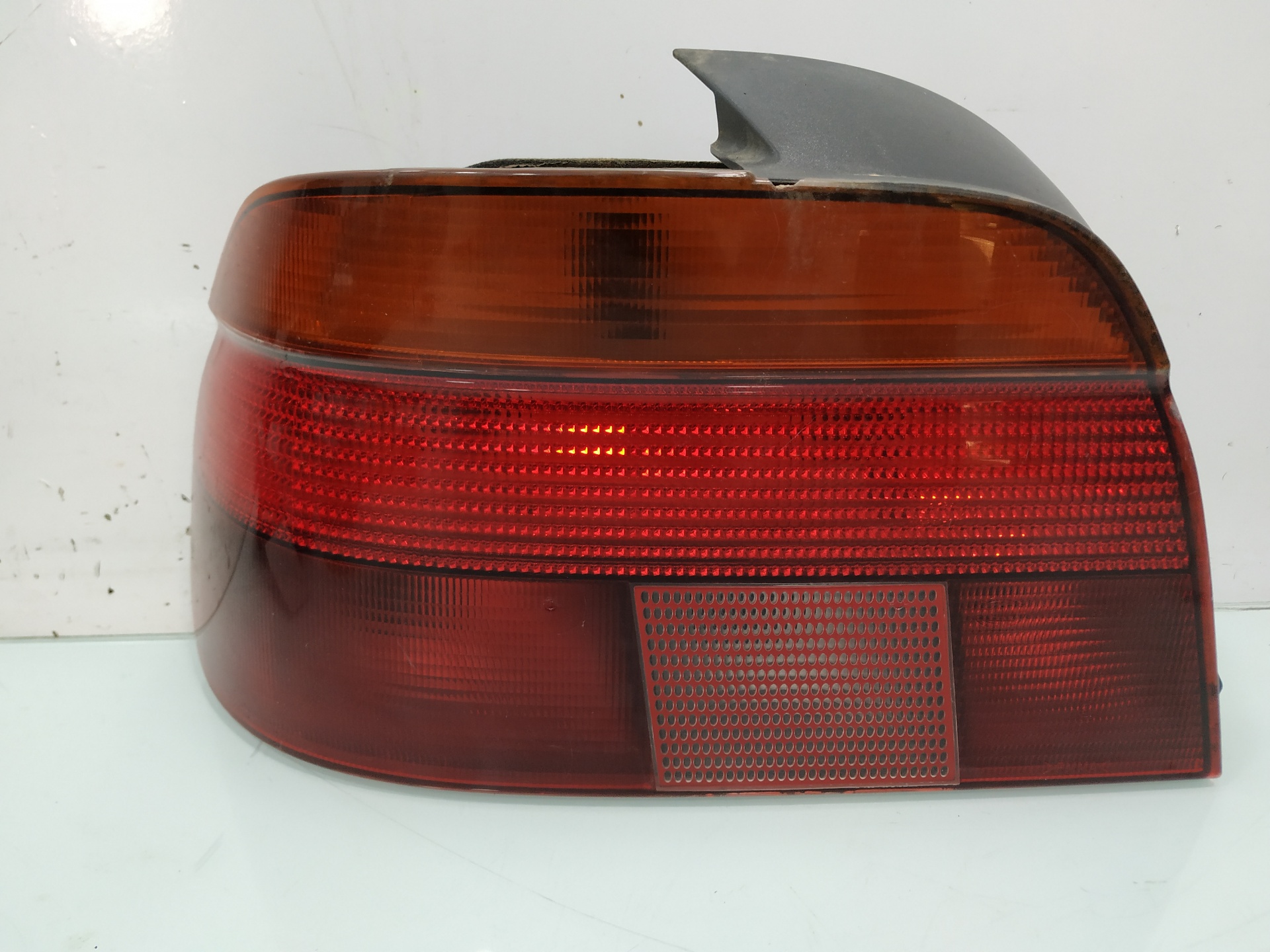 BMW 5 Series E39 (1995-2004) Rear Left Taillight 8358031 24916659