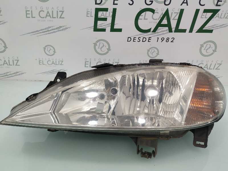 RENAULT Megane 1 generation (1995-2003) Bal első fényszóró 7700427874D 24872638