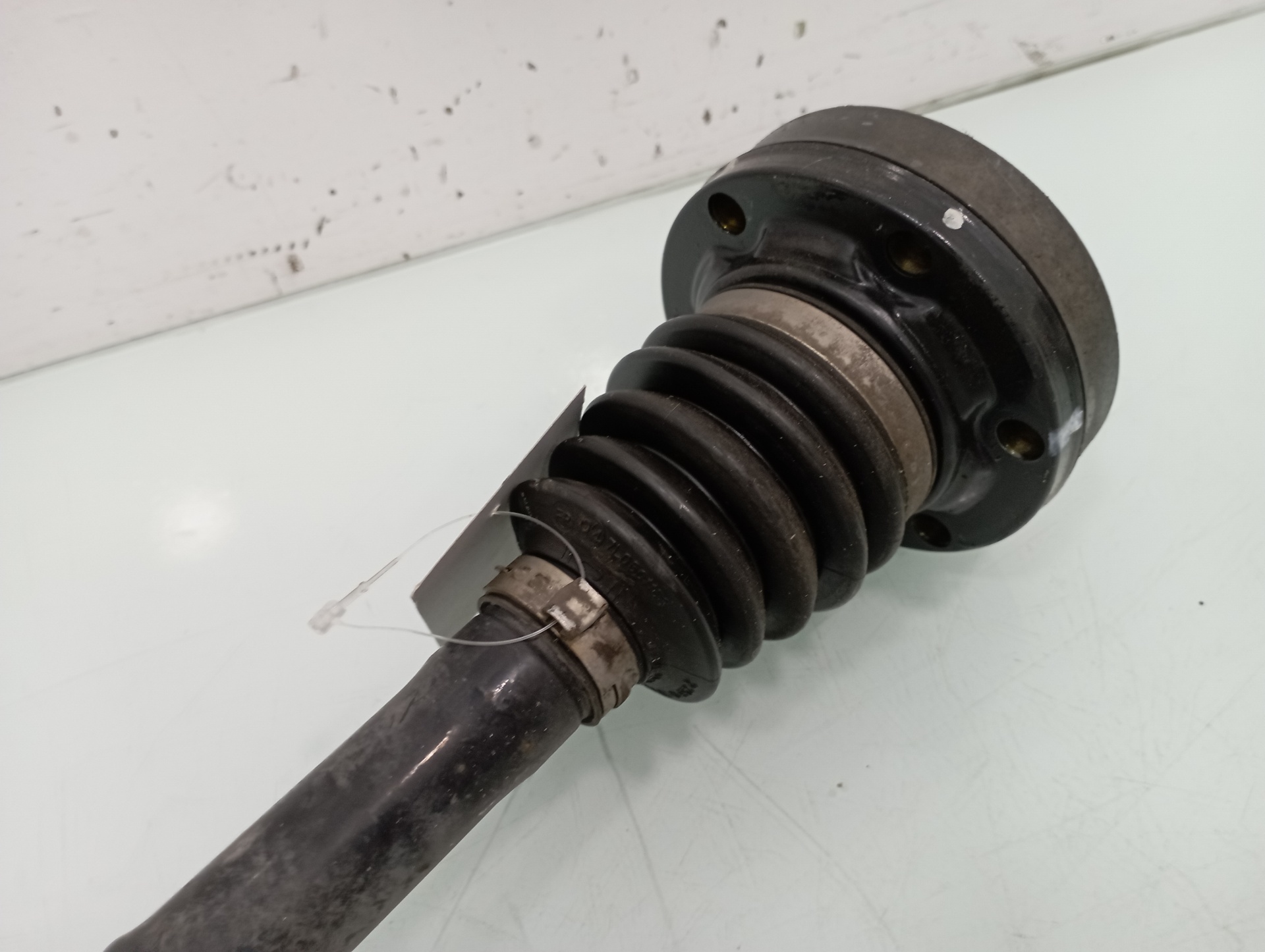 VOLKSWAGEN Touareg 1 generation (2002-2010) Arbre de transmission arrière gauche 7L6501201B 25930225