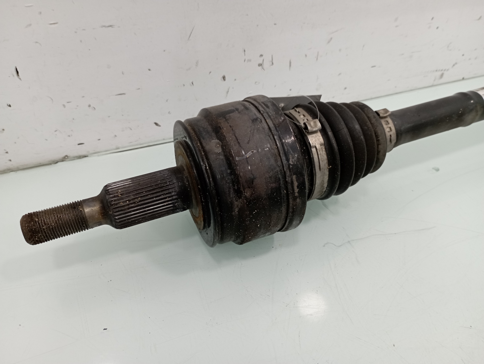 VOLKSWAGEN Touareg 1 generation (2002-2010) Arbre de transmission arrière gauche 7L6501201B 25930225