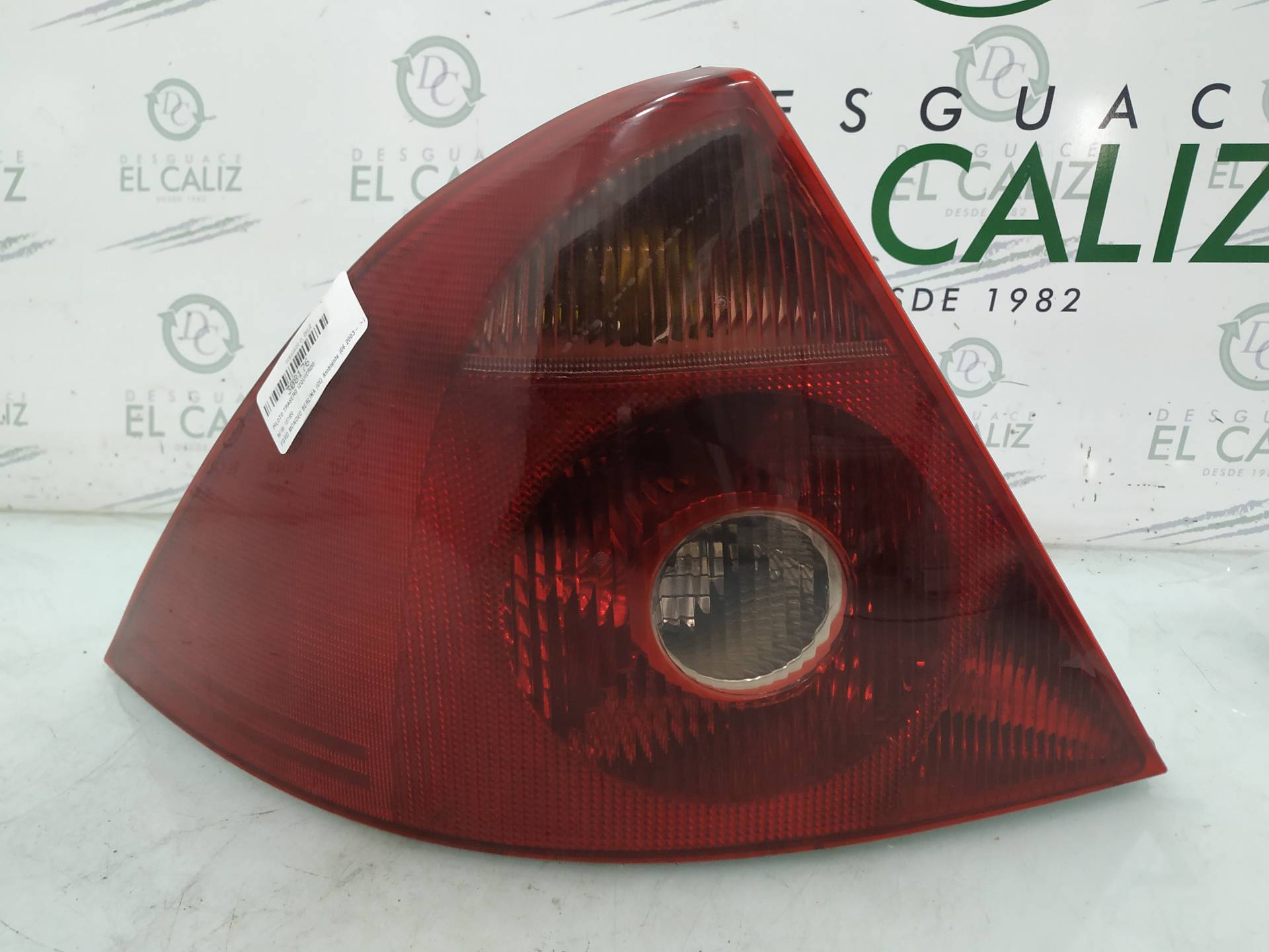 FORD Mondeo 3 generation (2000-2007) Rear Left Taillight 1371859 18985393