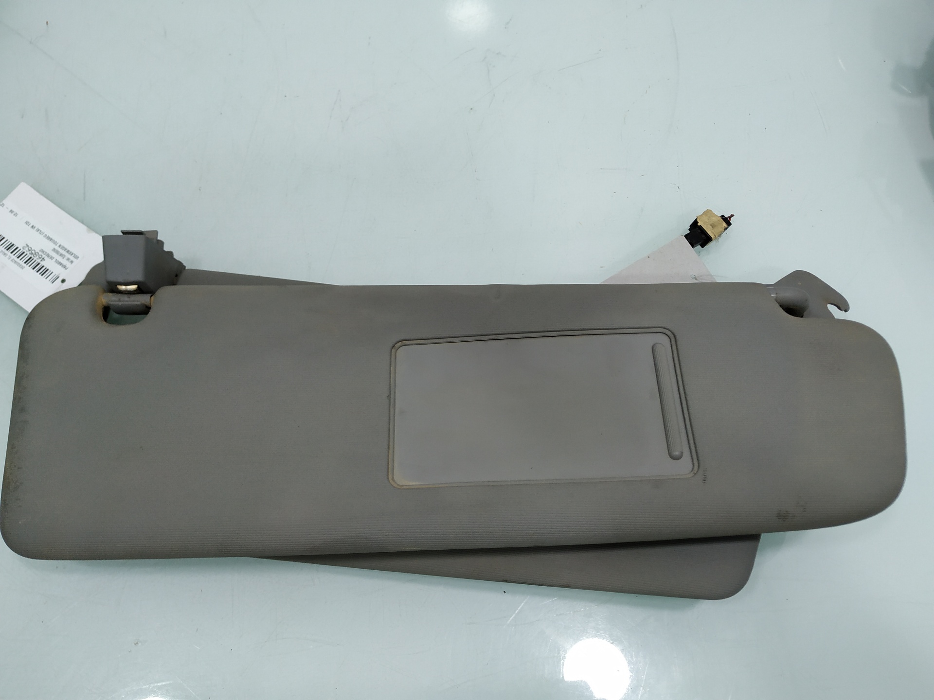 VOLKSWAGEN Touareg 1 generation (2002-2010) Right Side Sun Visor 7L6857552AQ 24919055