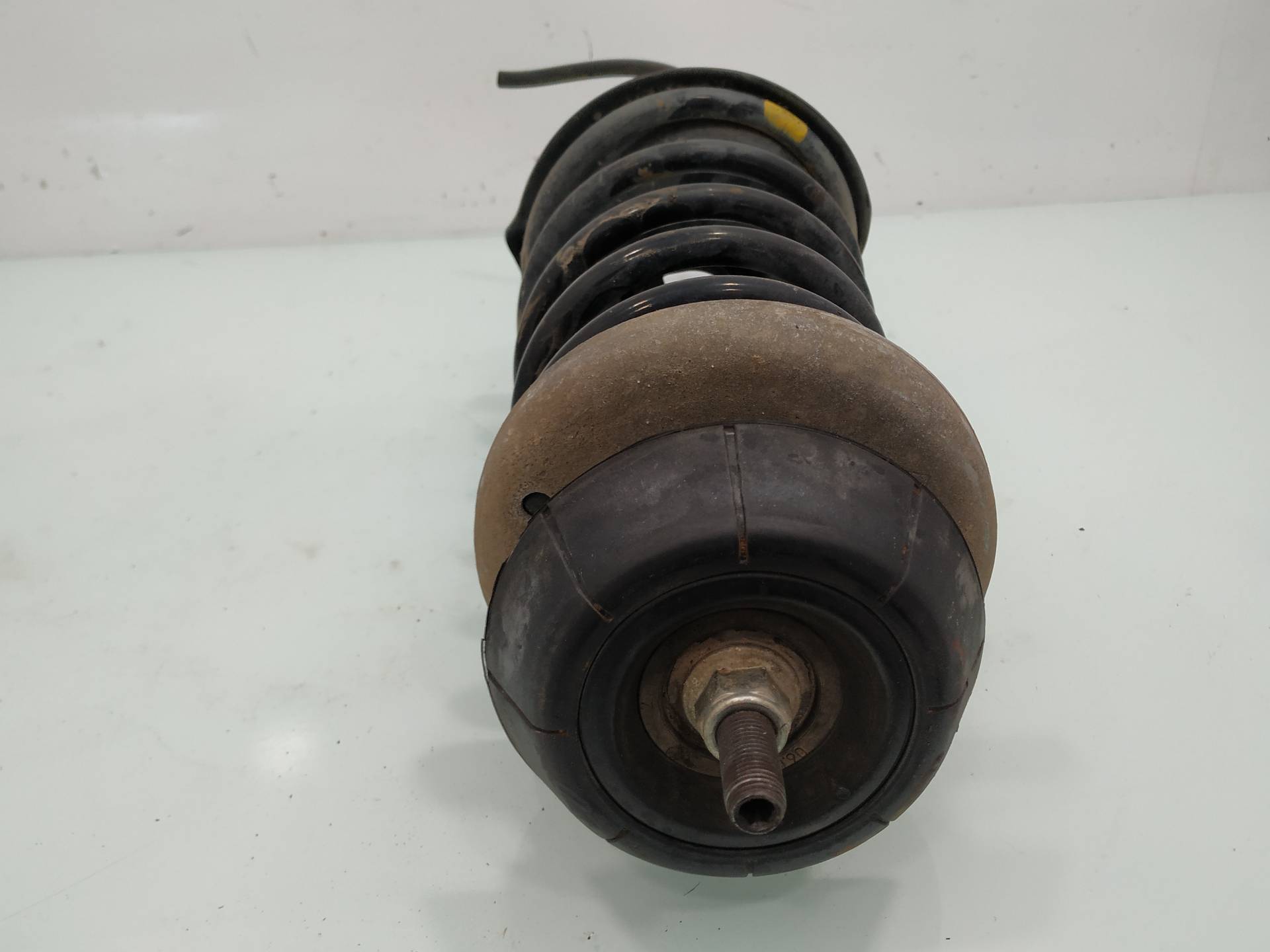 Amortiguador delantero derecho M13A de Suzuki Swift iii (mz, ez) 2005-2010 con 132261 km - pieza usada