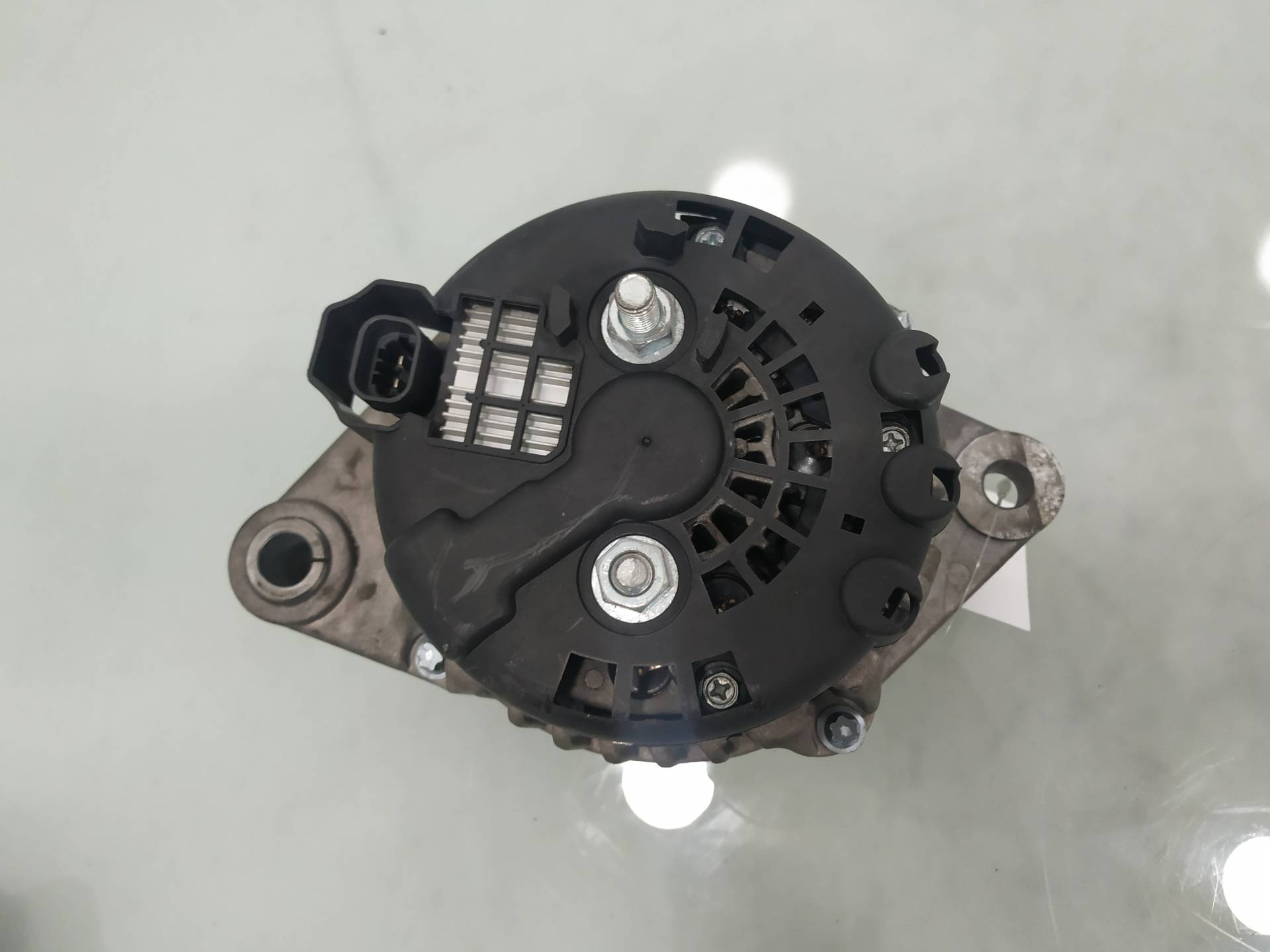 Generator A20DTH 13502583 de Opel Insignia a (g09) 2008-2017 160 CV - pieza usada