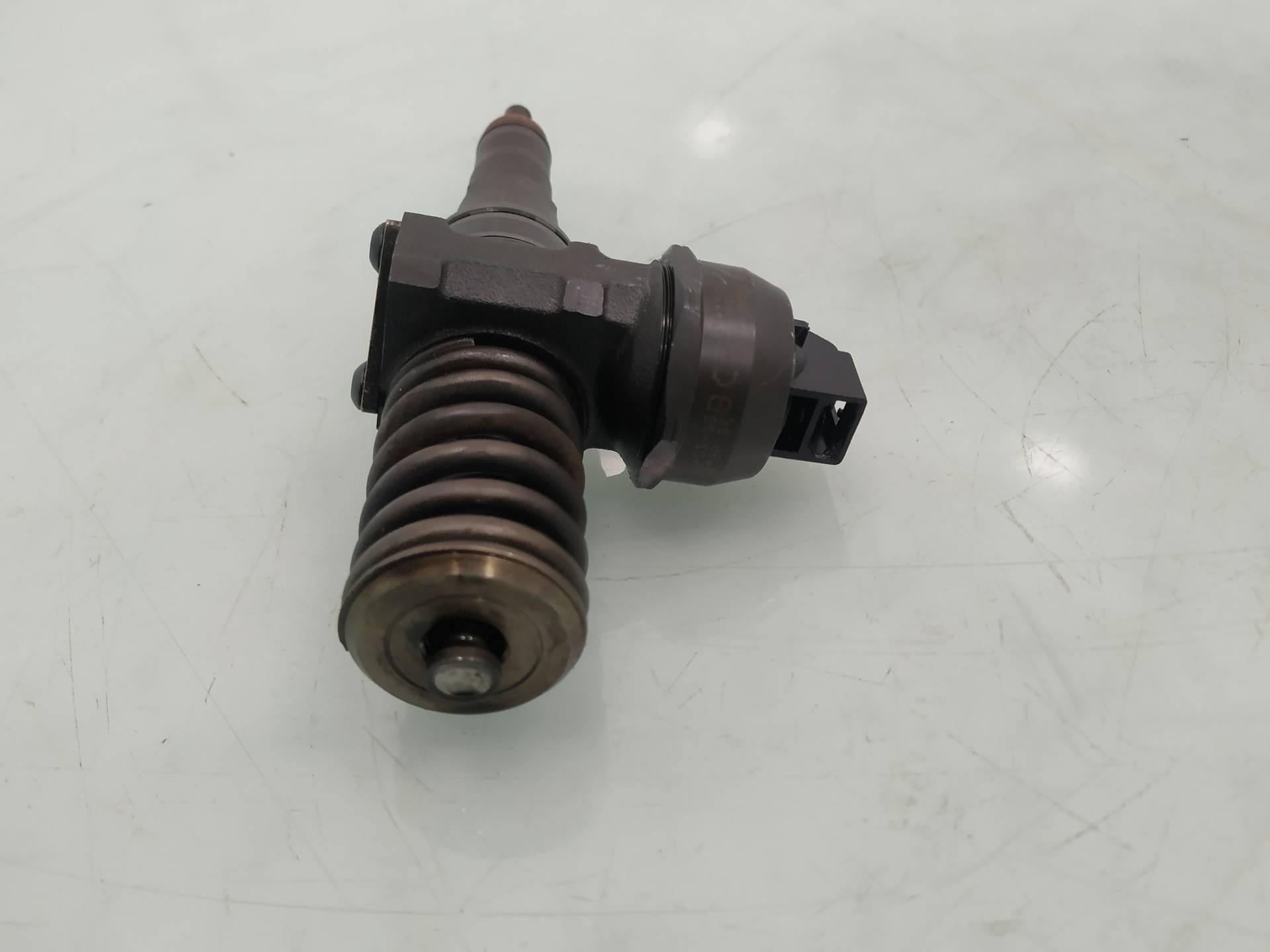 SEAT Cordoba 2 generation (1999-2009) Injector de combustibil 038130073AJ 19034677