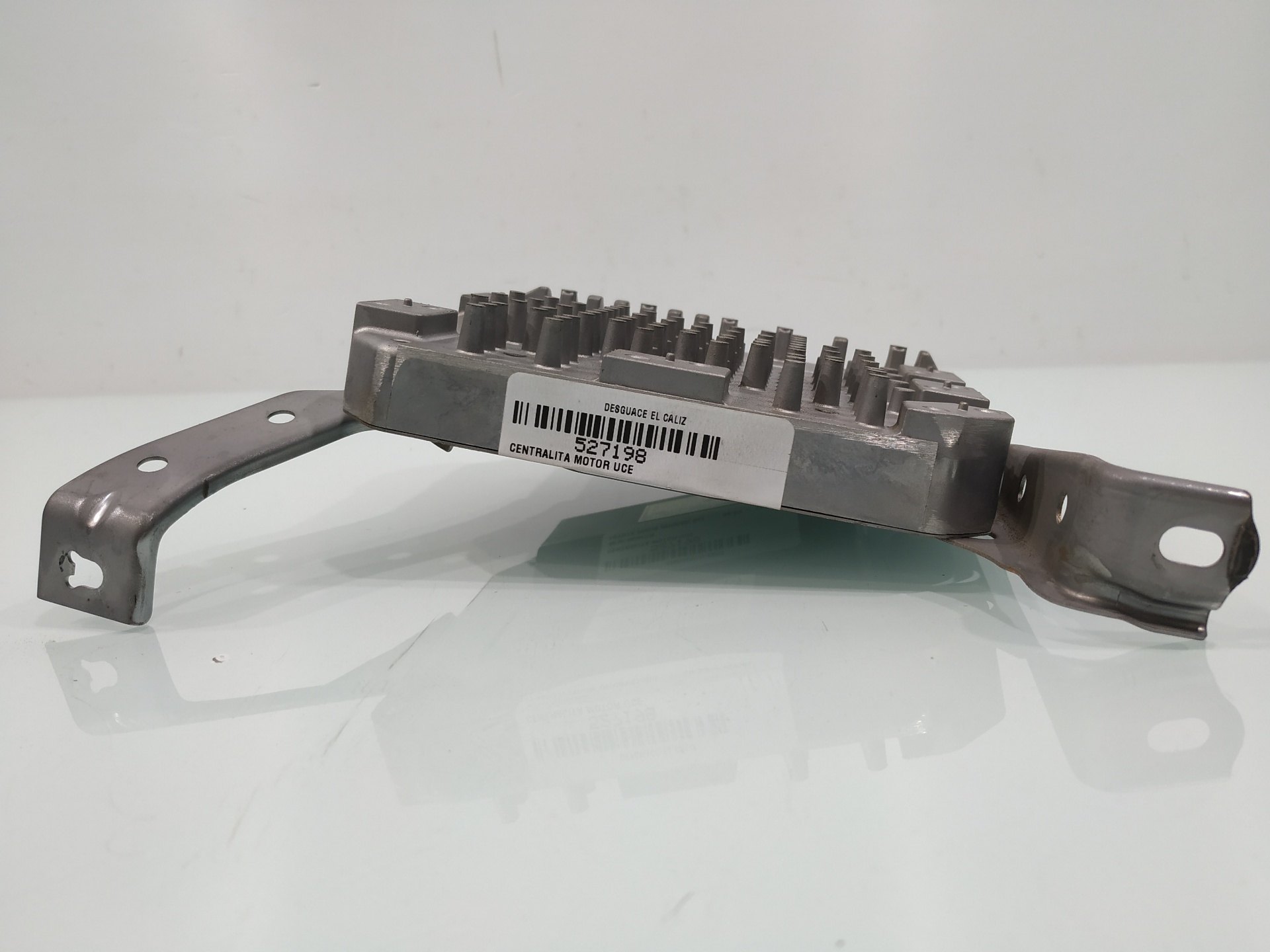 Boîtier moteur uce 1NZEE 8954047100 de Toyota Prius 2003-2009 - pieza usada
