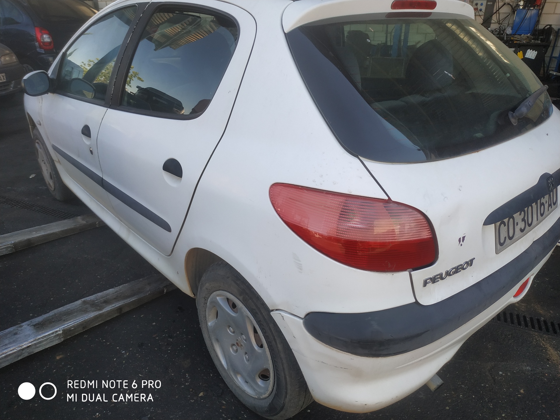 PEUGEOT 206 1 generation (1998-2009) Fram vänster strålkastare 6204S7 19162891