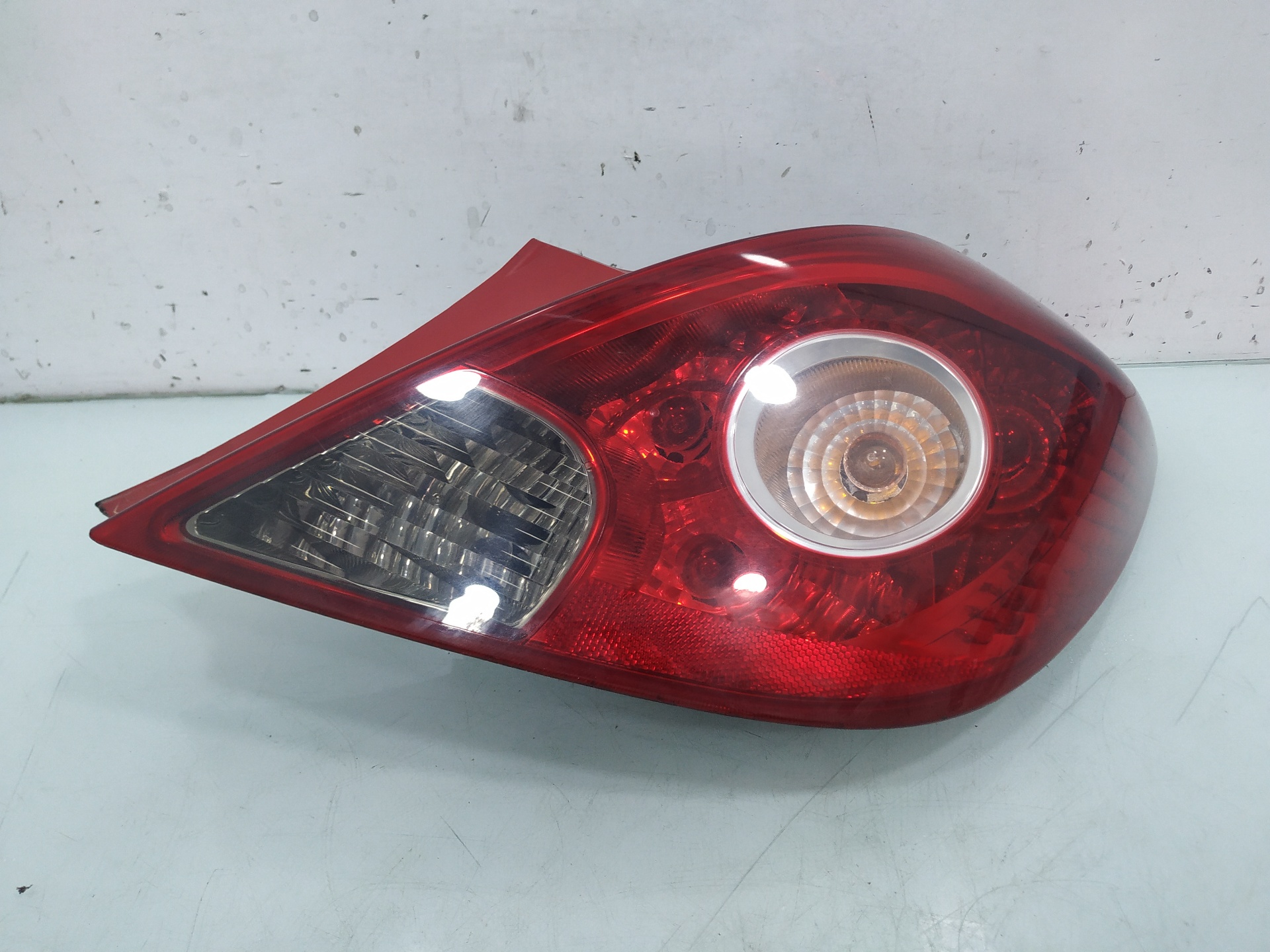 OPEL Corsa D (2006-2020) Rear Right Taillight Lamp 13186351 25929717