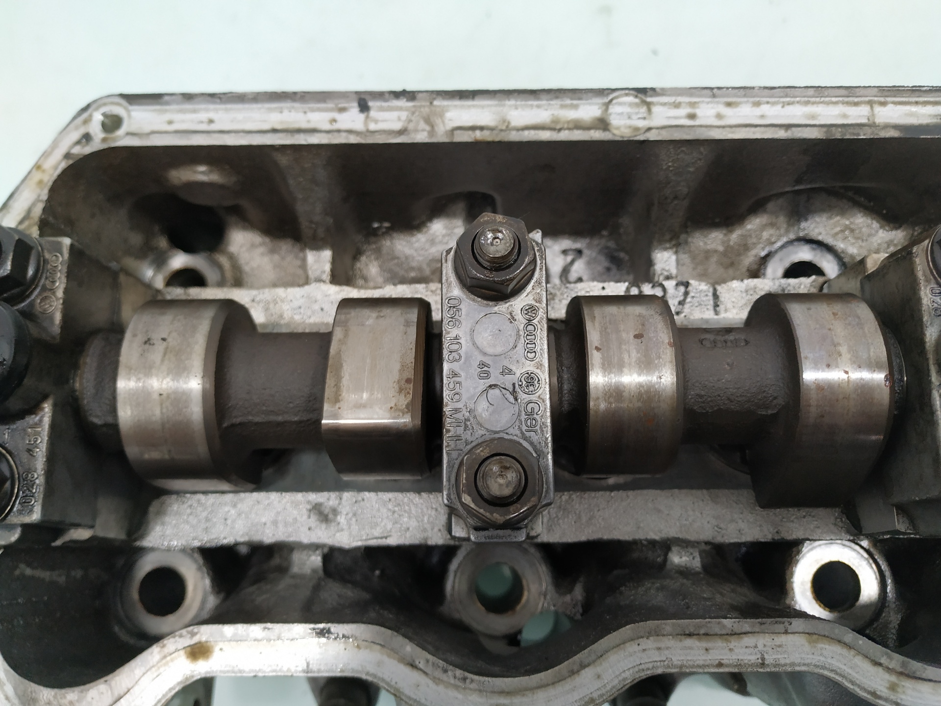 VOLKSWAGEN Passat B5 (1996-2005) Engine Cylinder Head 028103373N 19117850